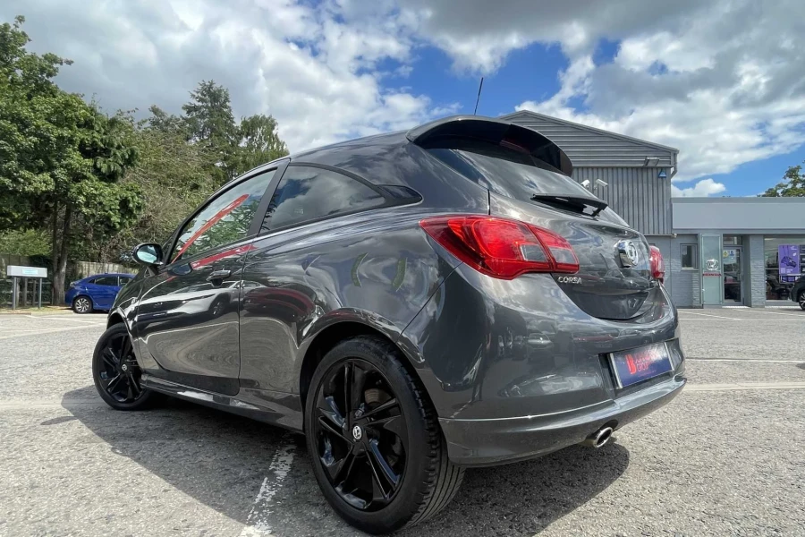 Vehicle Image - 2
