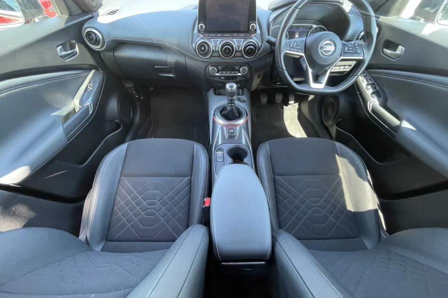 Vehicle Image - 3