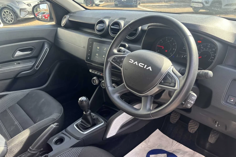 Vehicle Image - 3