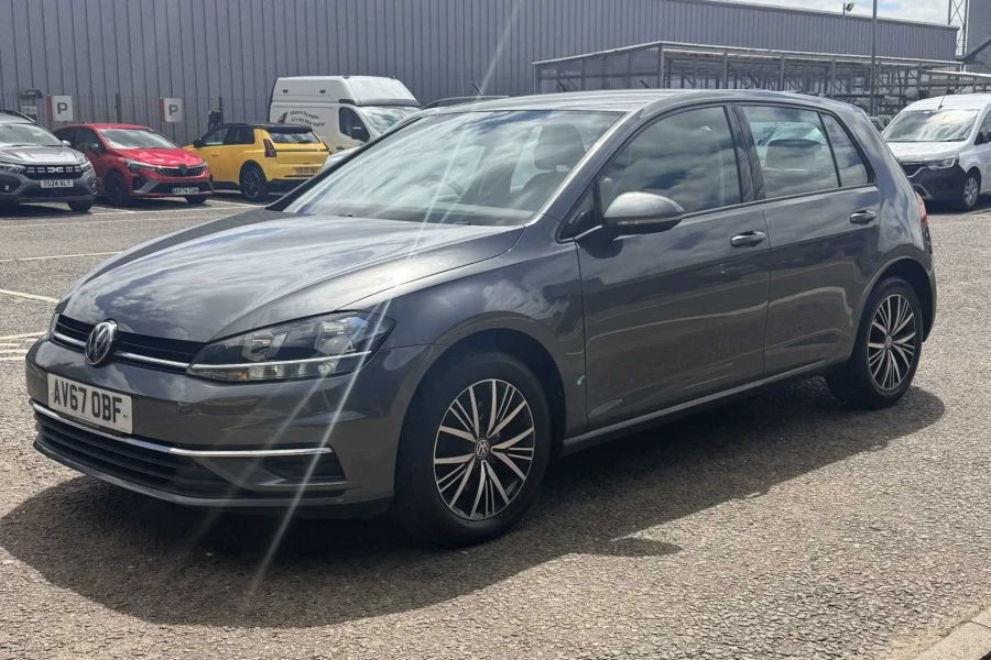 Vehicle Image - 1