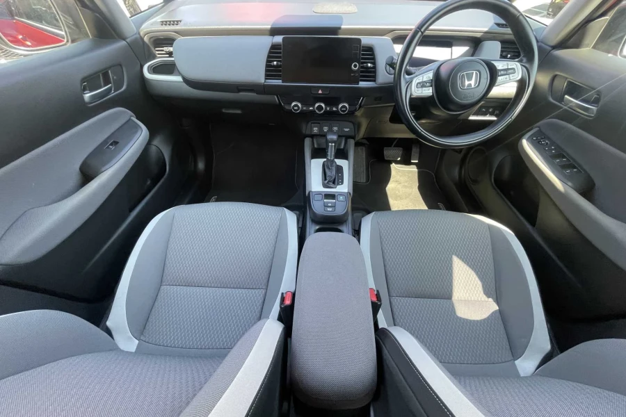 Vehicle Image - 3