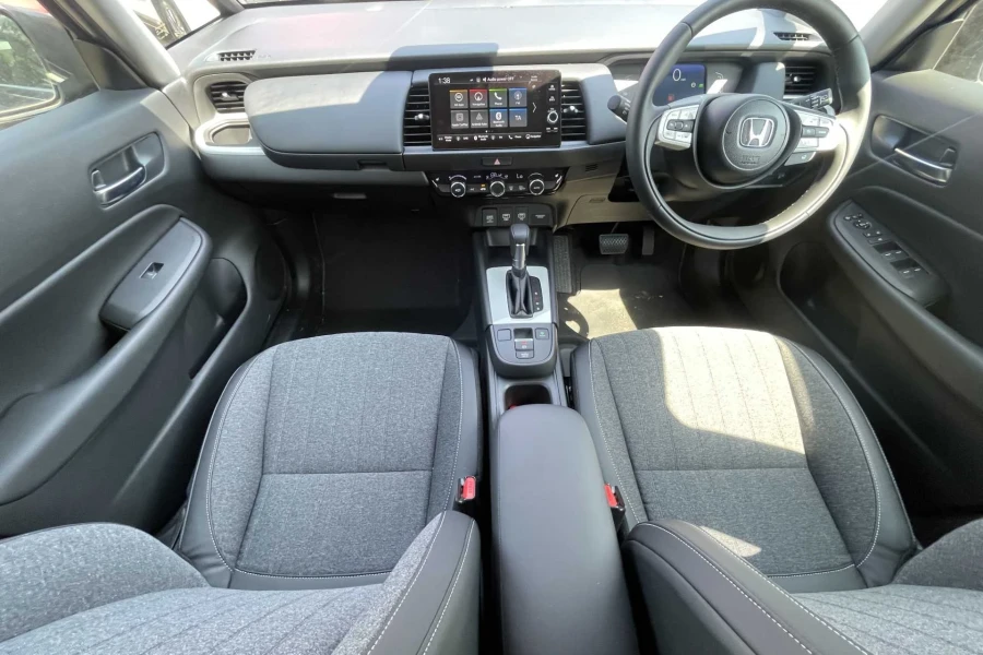 Vehicle Image - 3