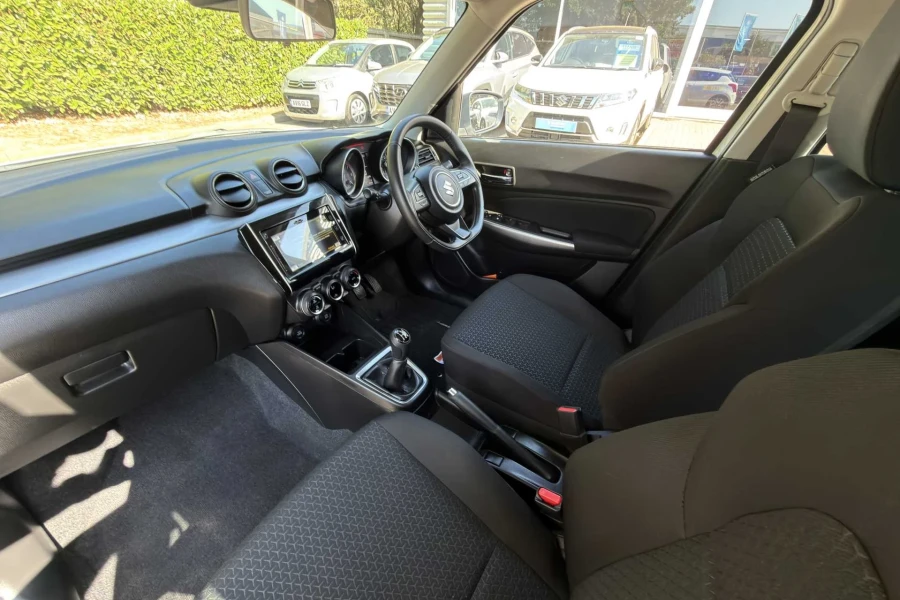 Vehicle Image - 2