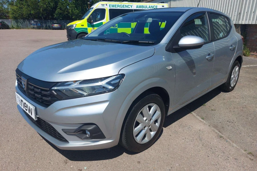 Vehicle Image - 2