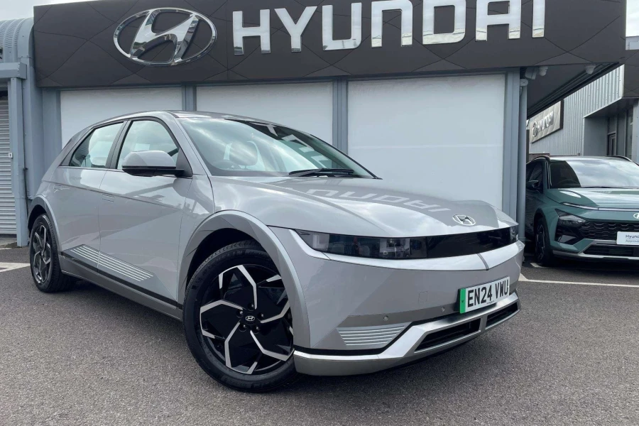 Vehicle Image - 0