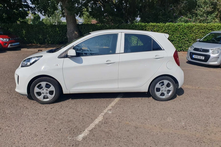 Vehicle Image - 3