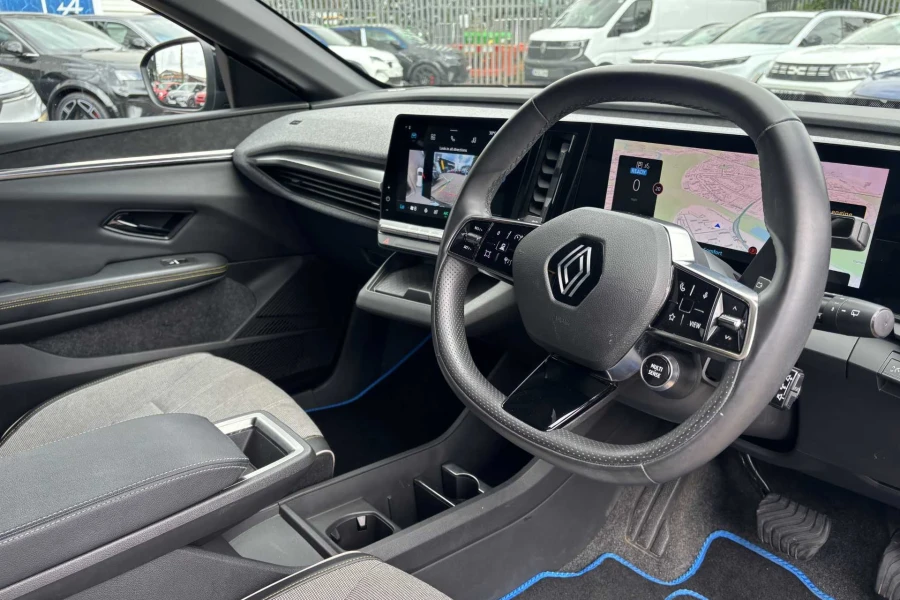Vehicle Image - 3