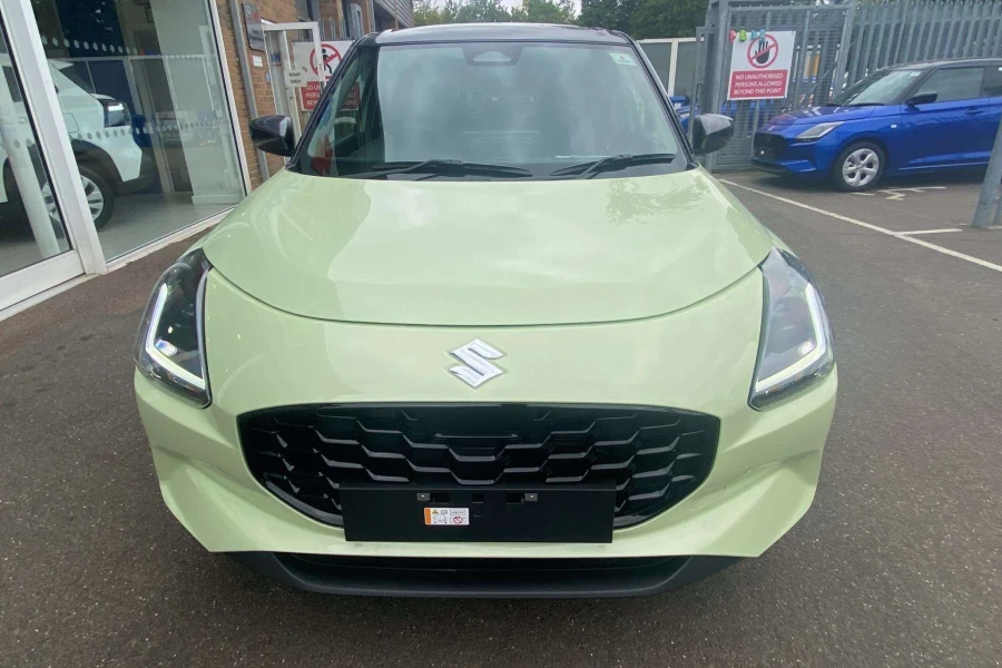 Vehicle Image - 3