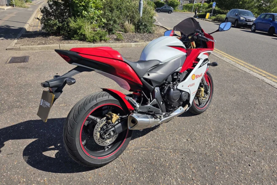 Vehicle Image - 2