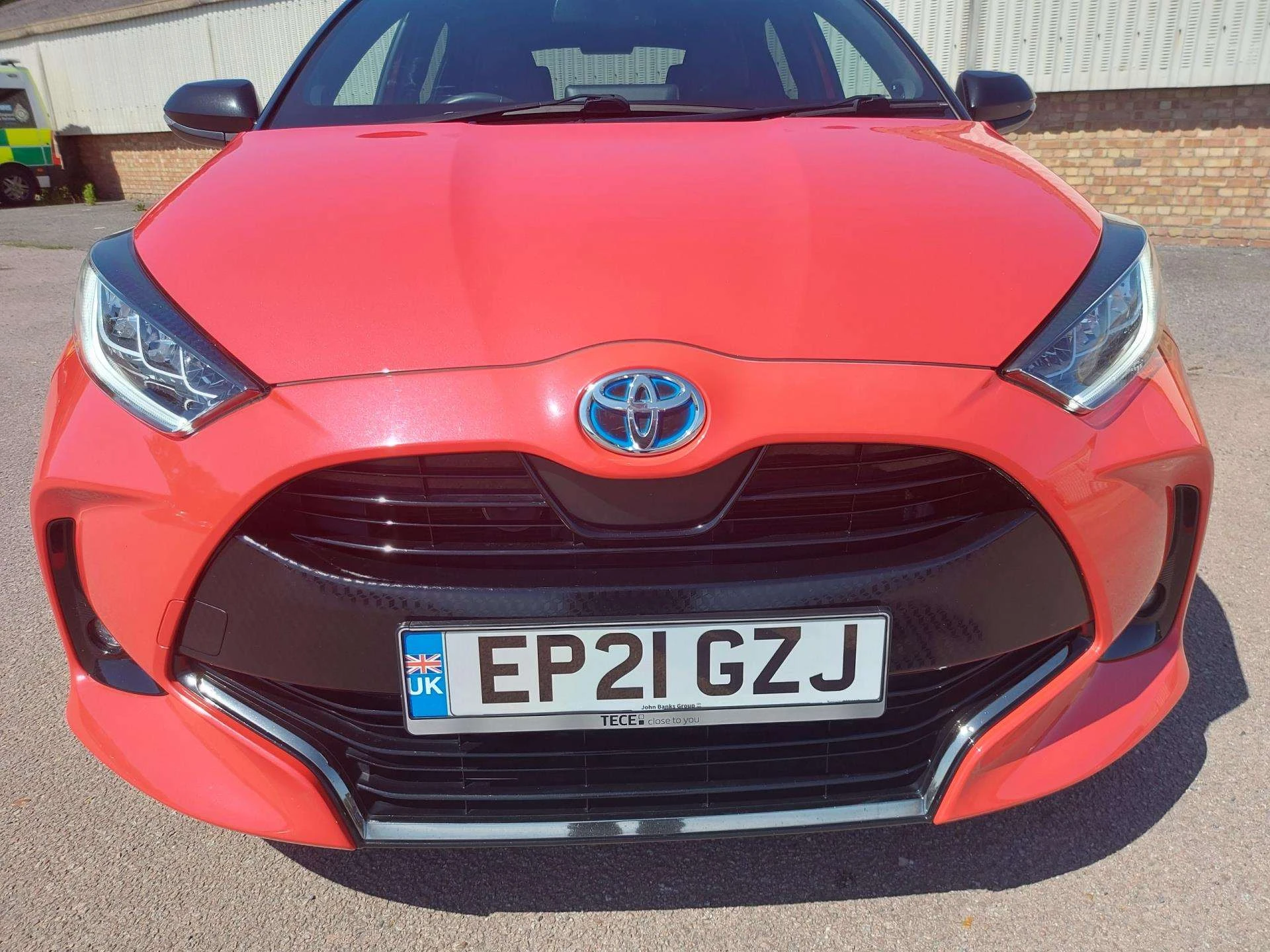 Vehicle image 6