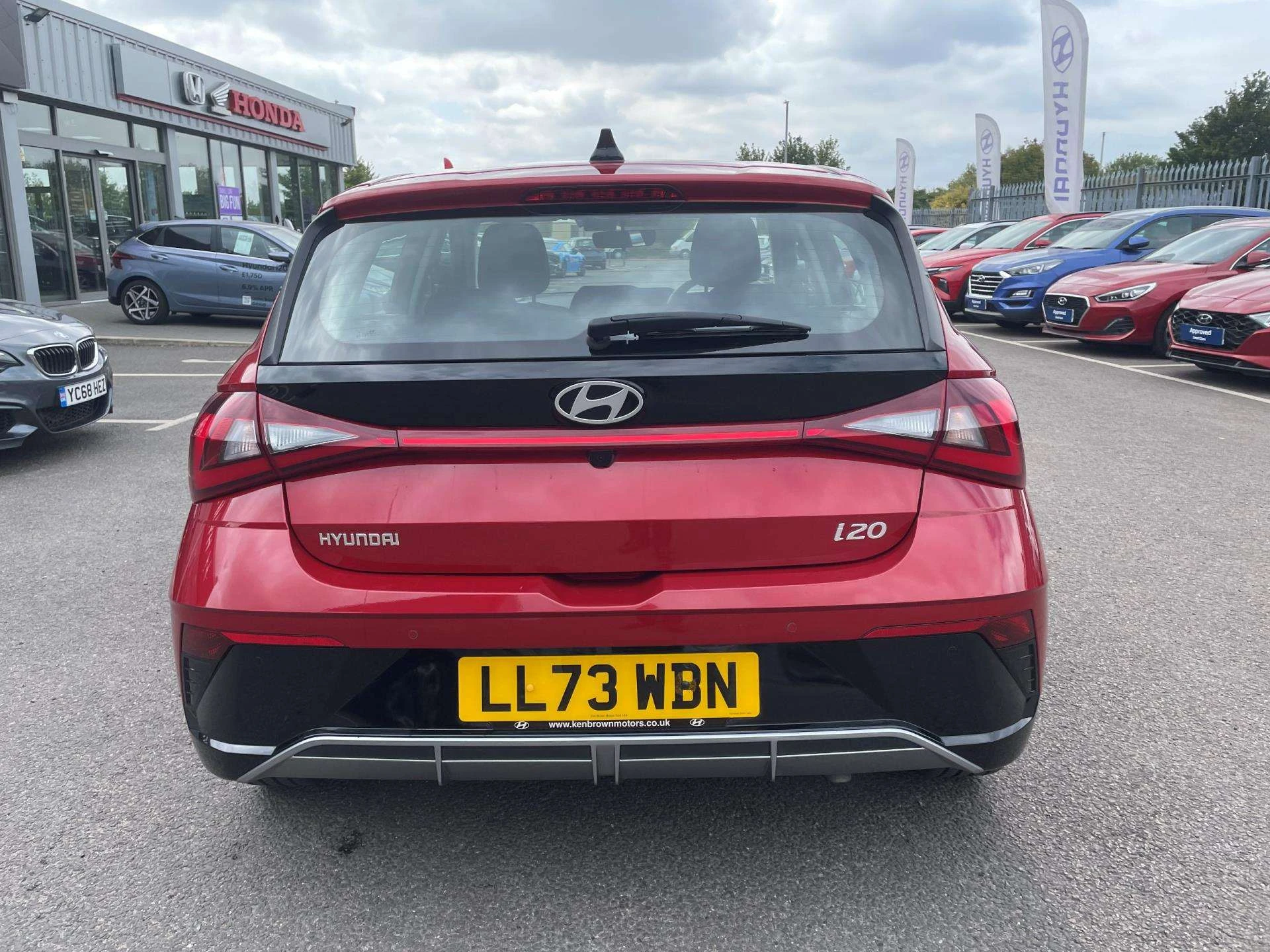 Vehicle image 7