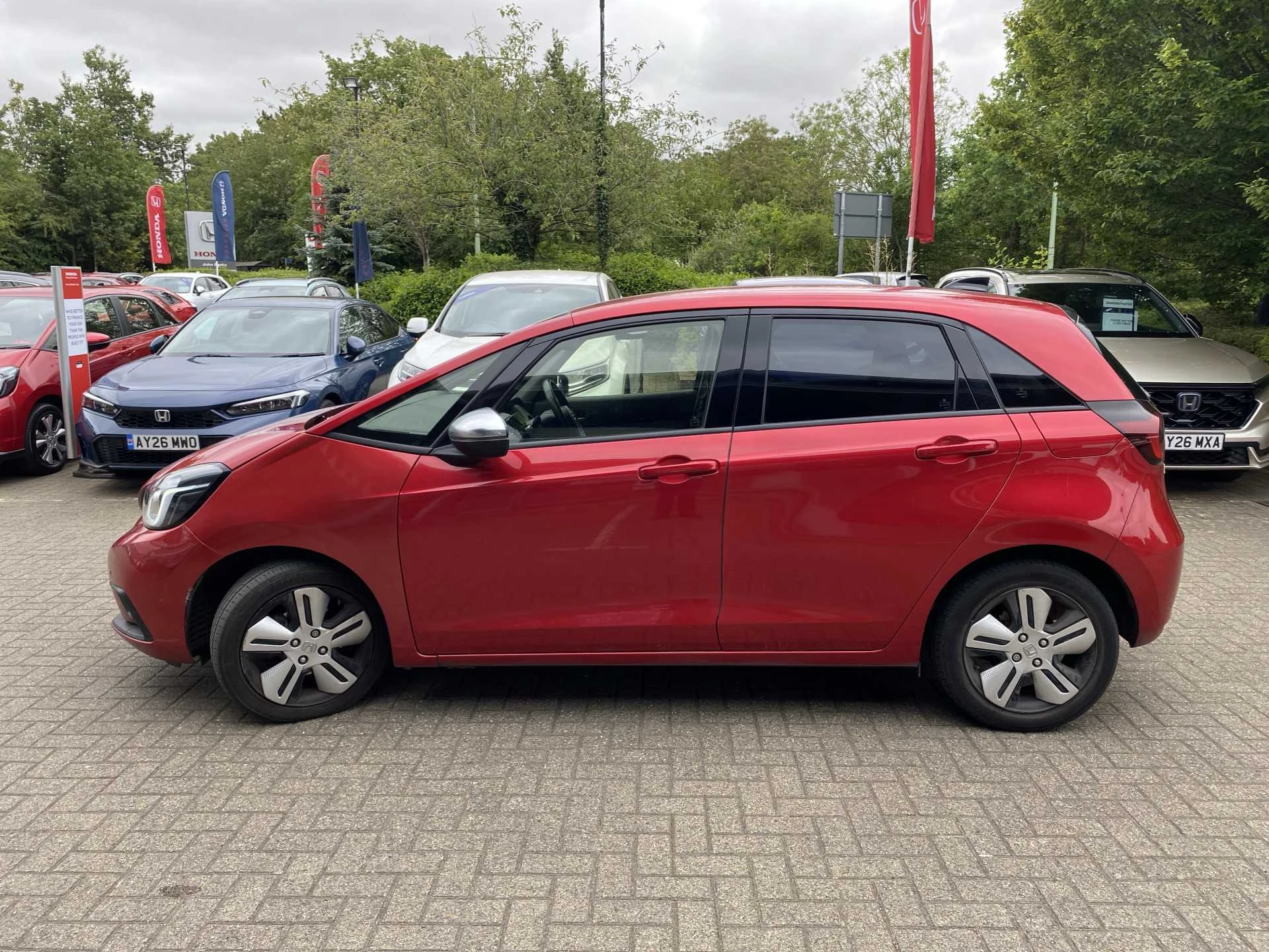 Vehicle image 4