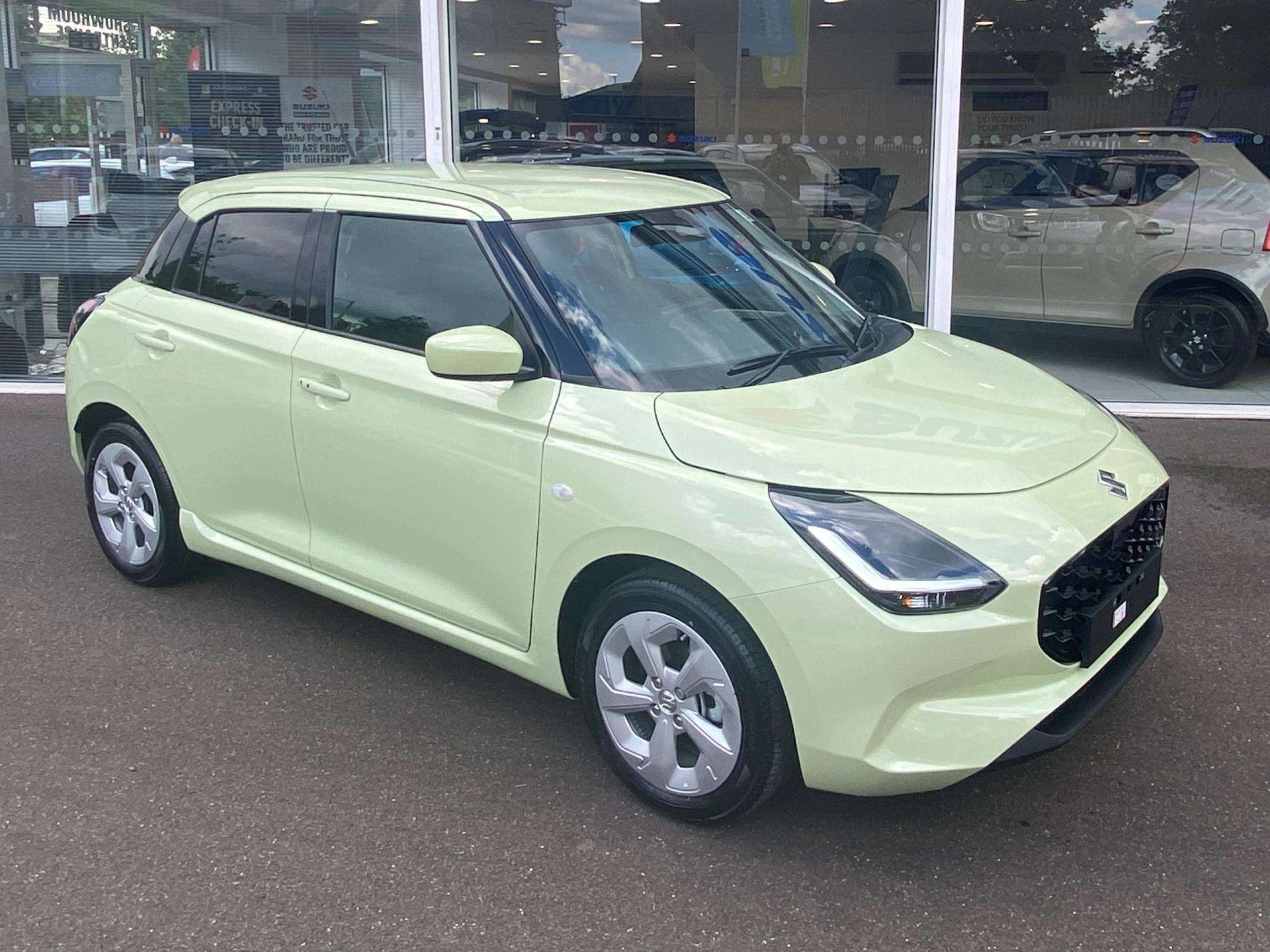 Vehicle image 1