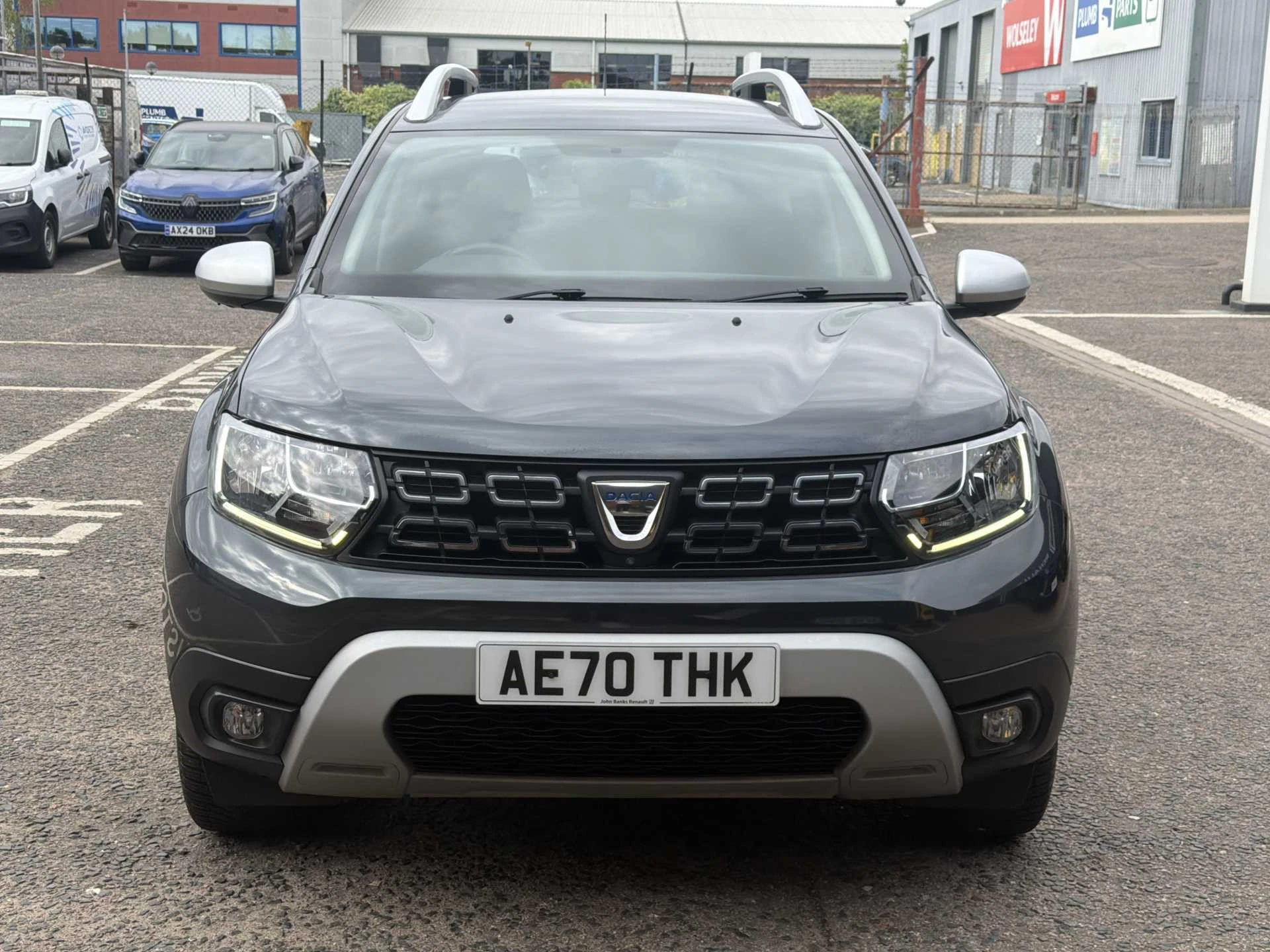 Vehicle image 6