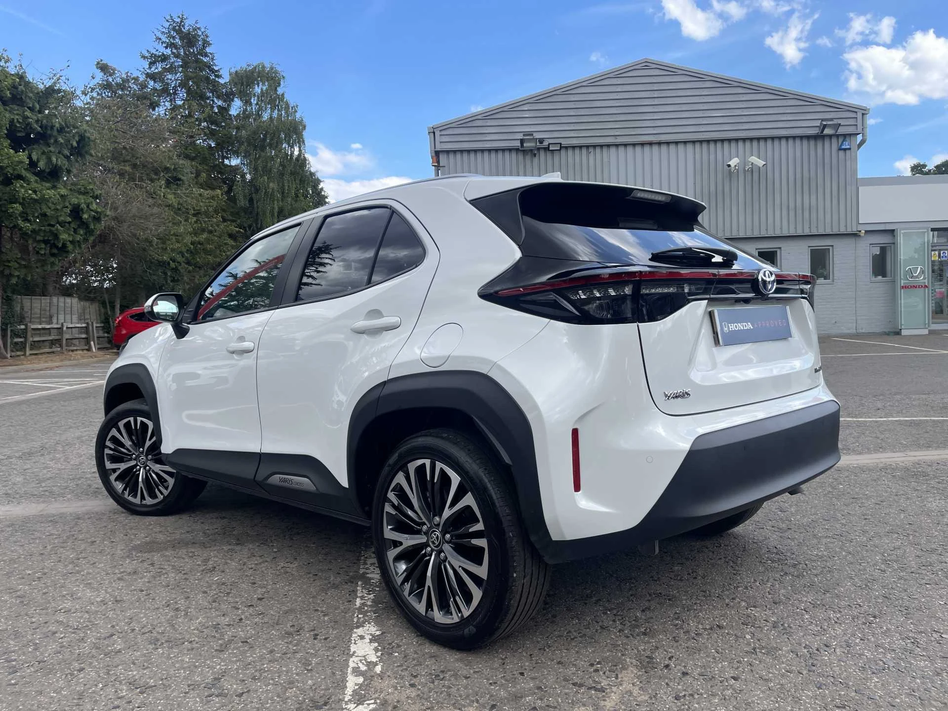 Vehicle image 3