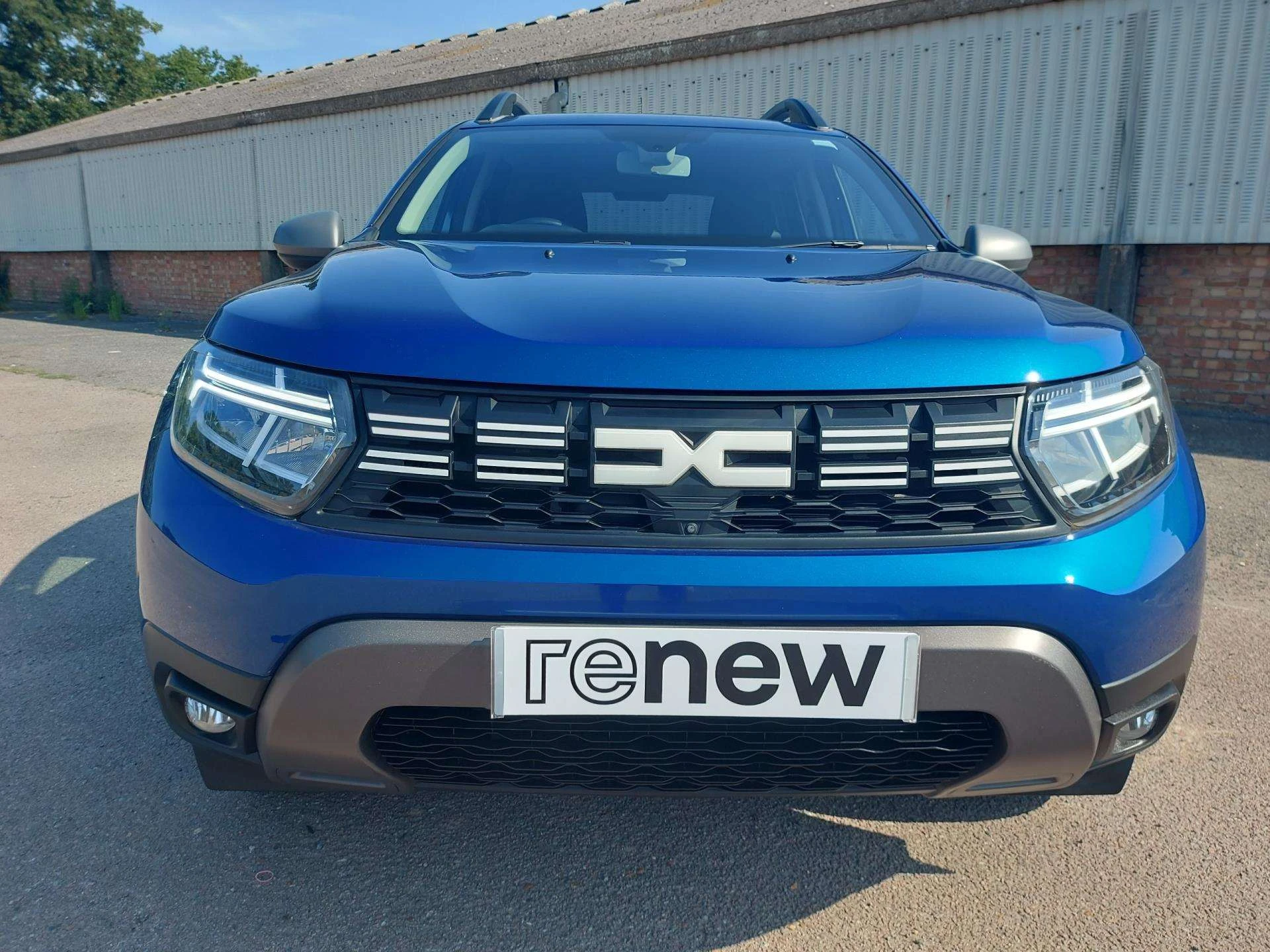 Vehicle image 6