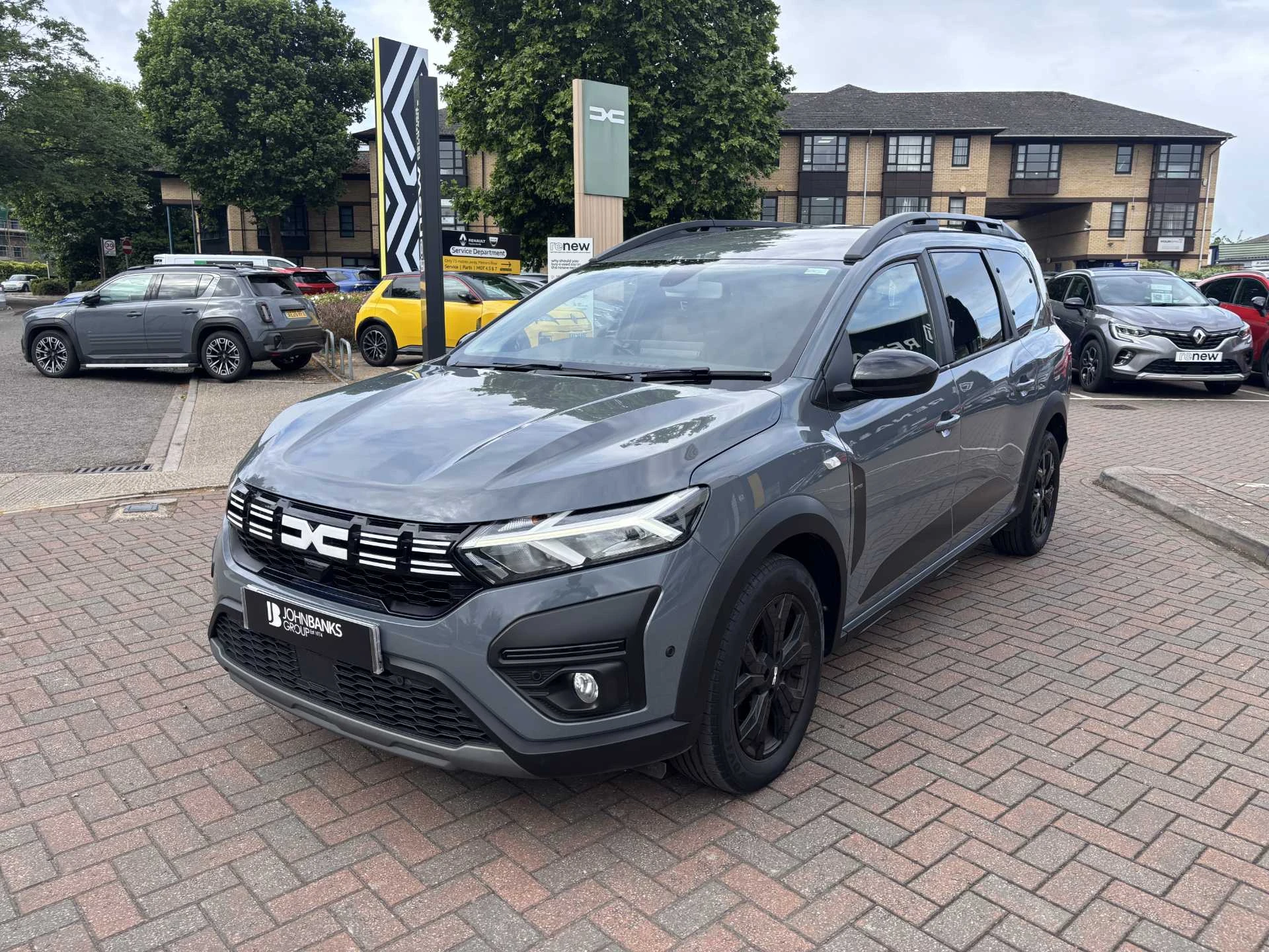 Vehicle image 7