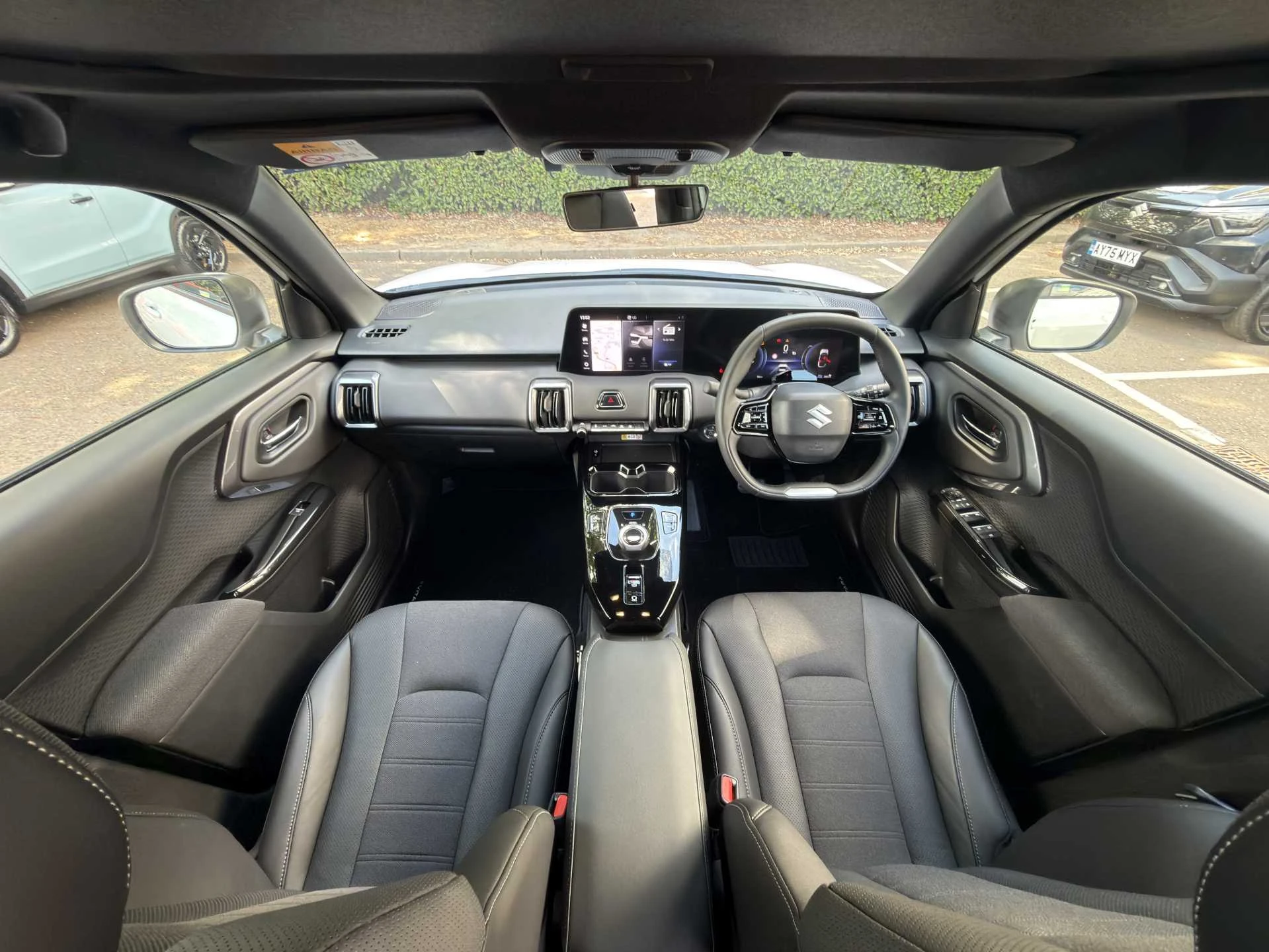 Vehicle image 4