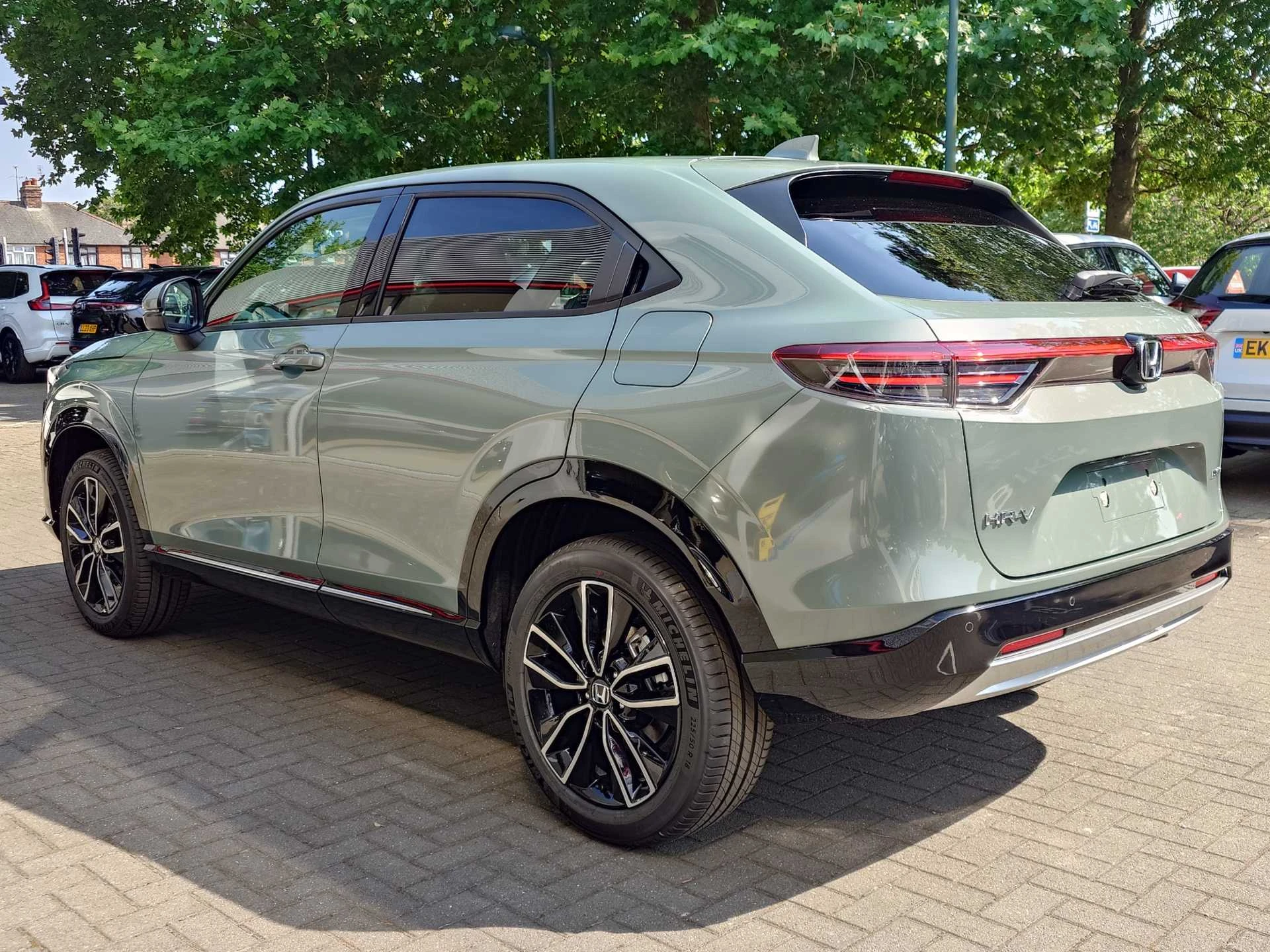 Vehicle image 3