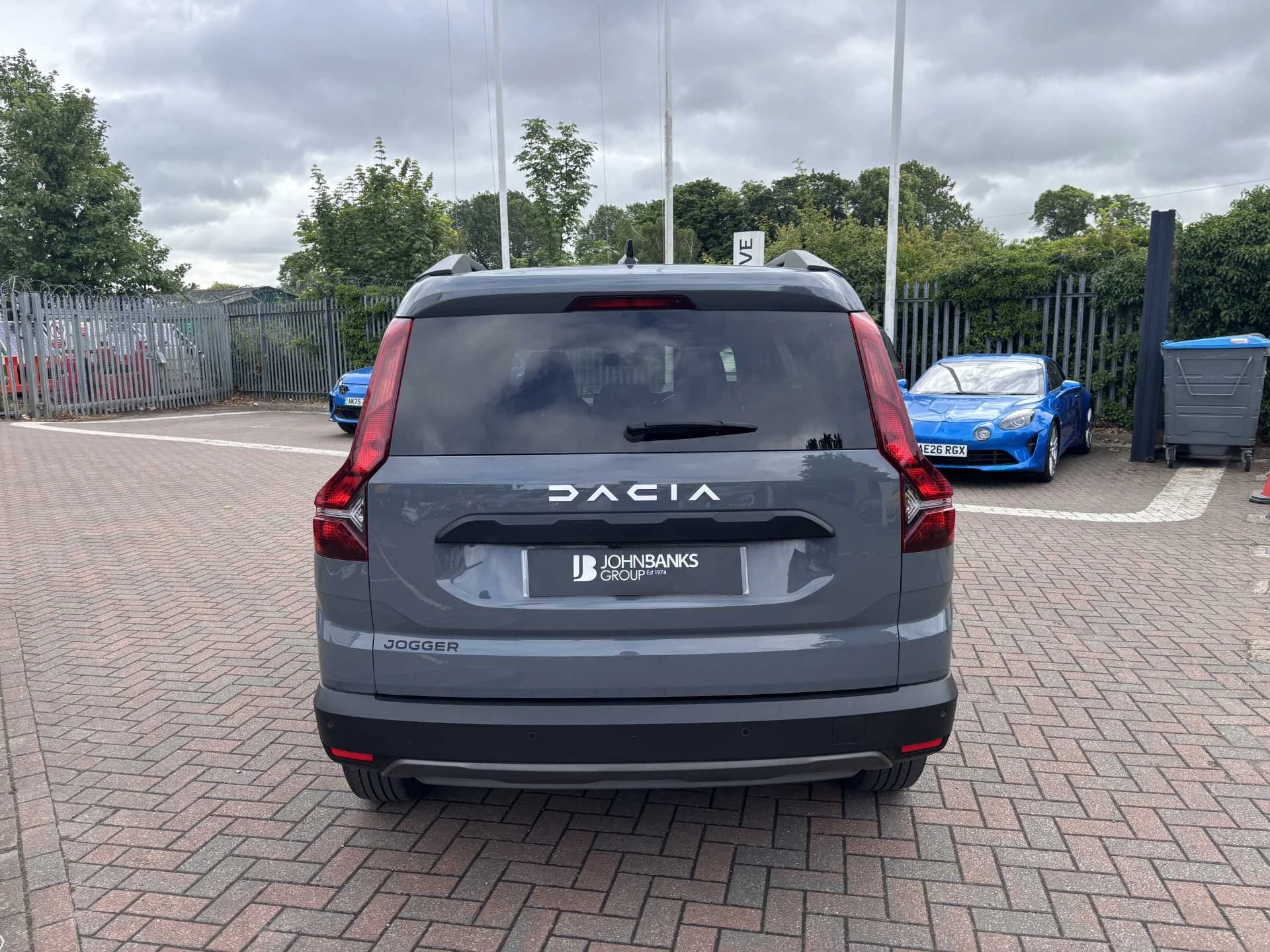 Vehicle image 3