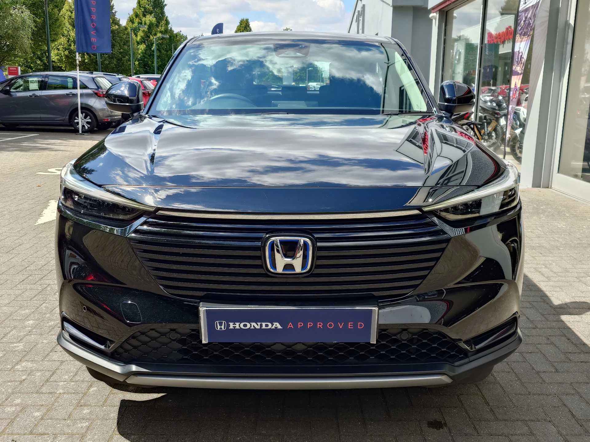 Vehicle image 6