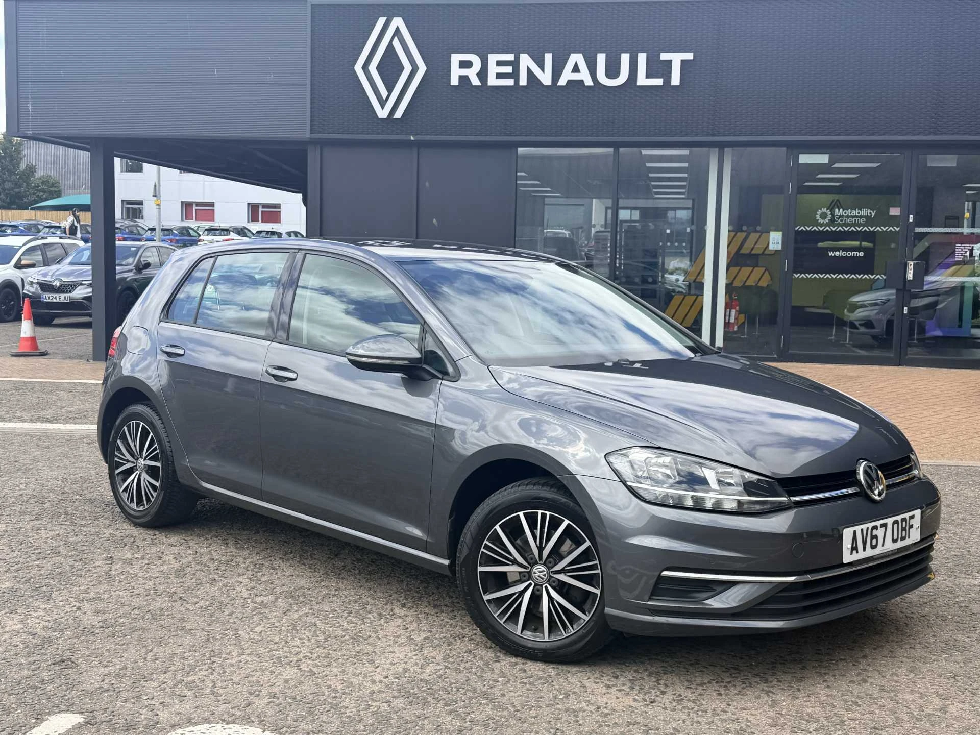 Vehicle image 1