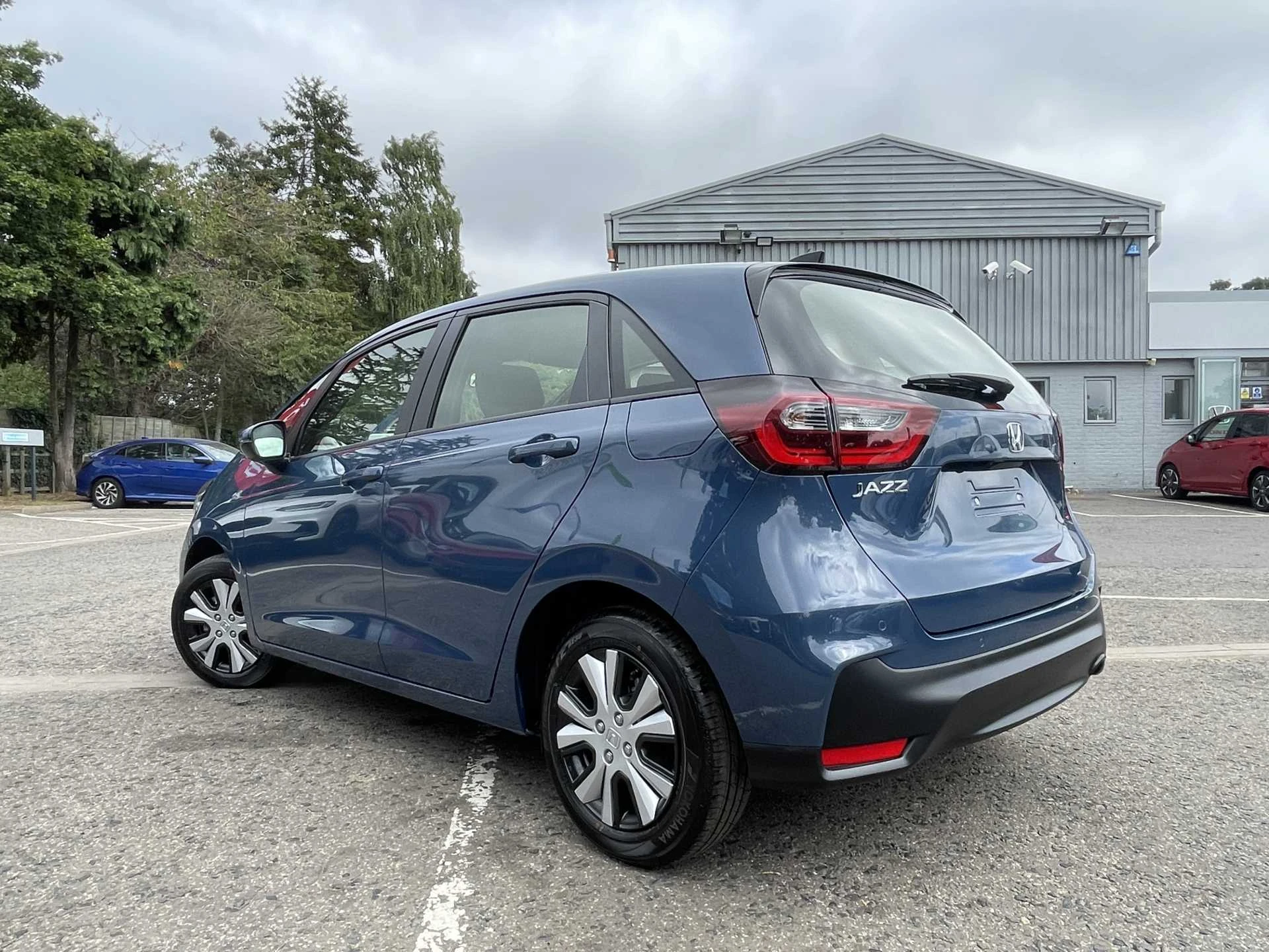 Vehicle image 3