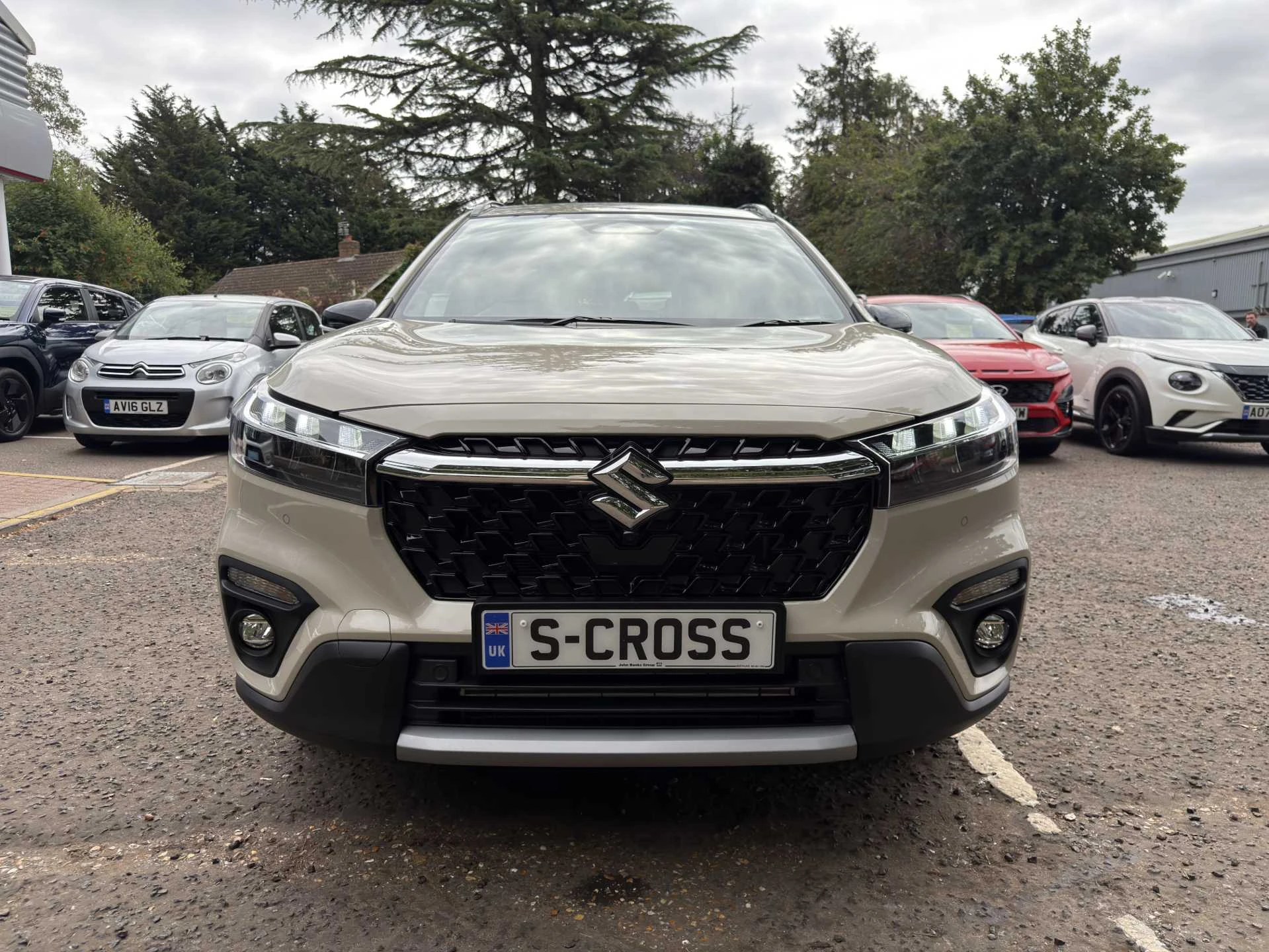 Vehicle image 6