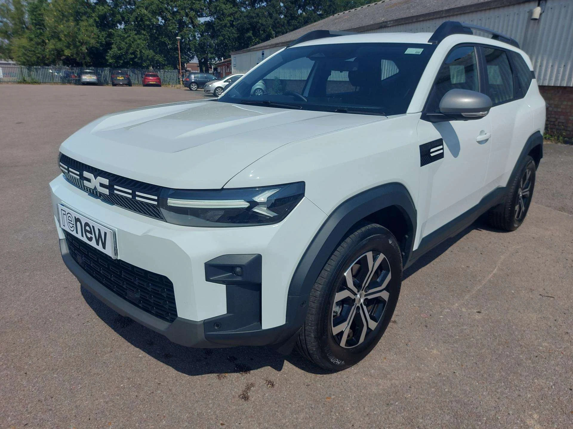 Vehicle image 3