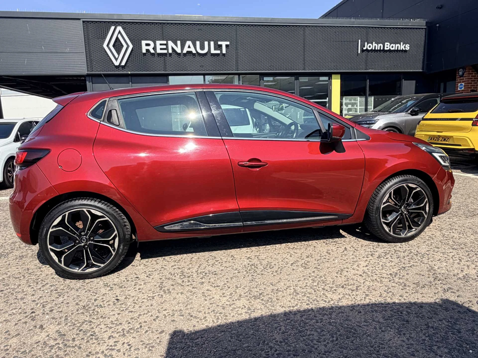 Vehicle image 5
