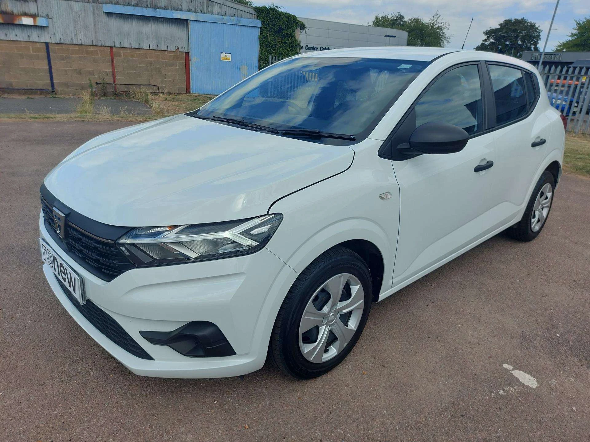 Vehicle image 3