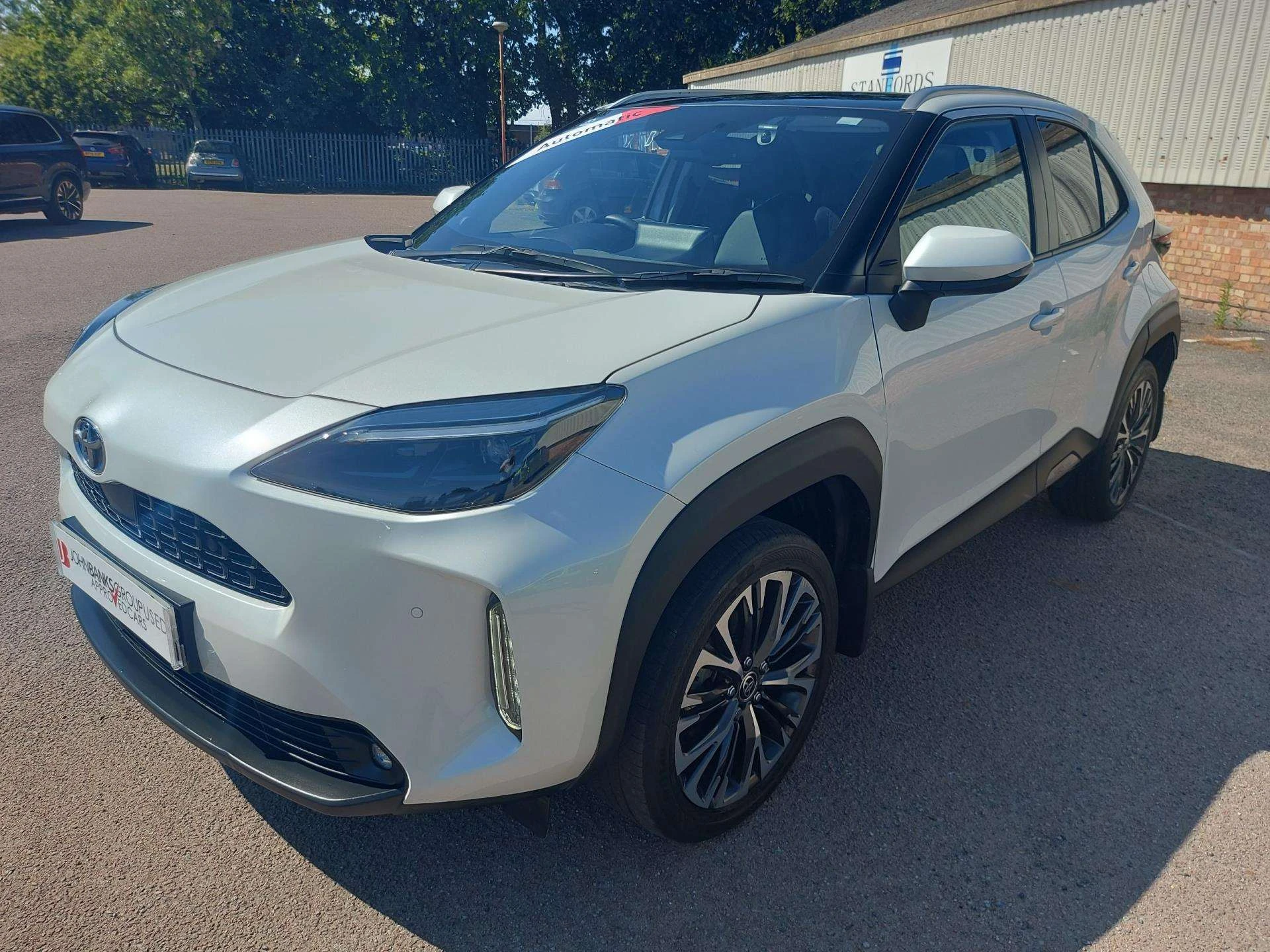 Vehicle image 3