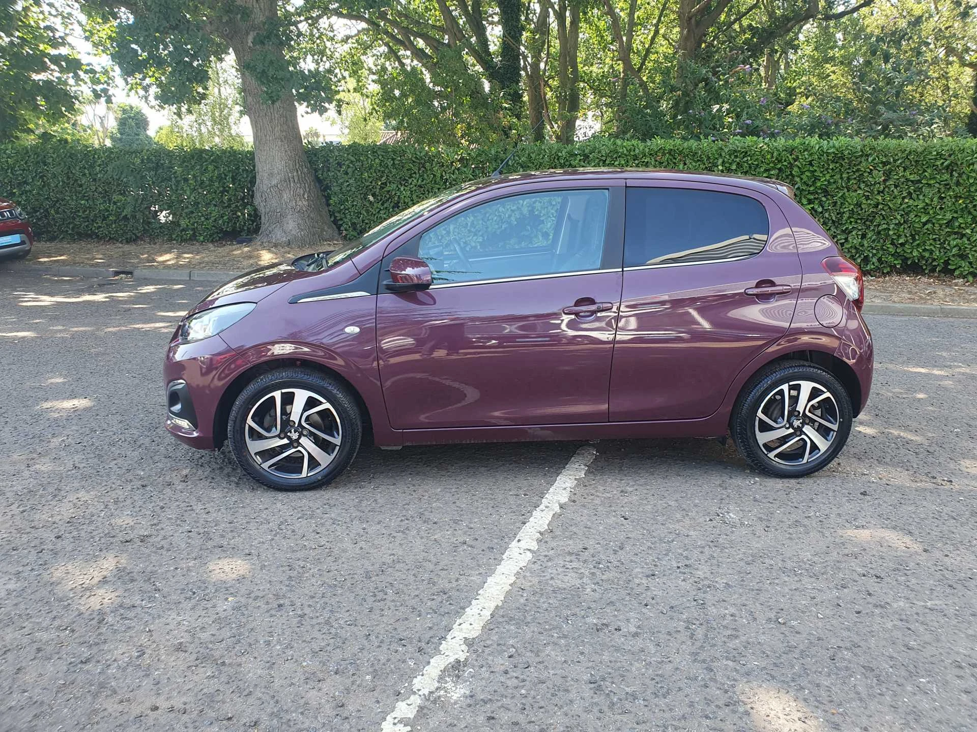 Vehicle image 4