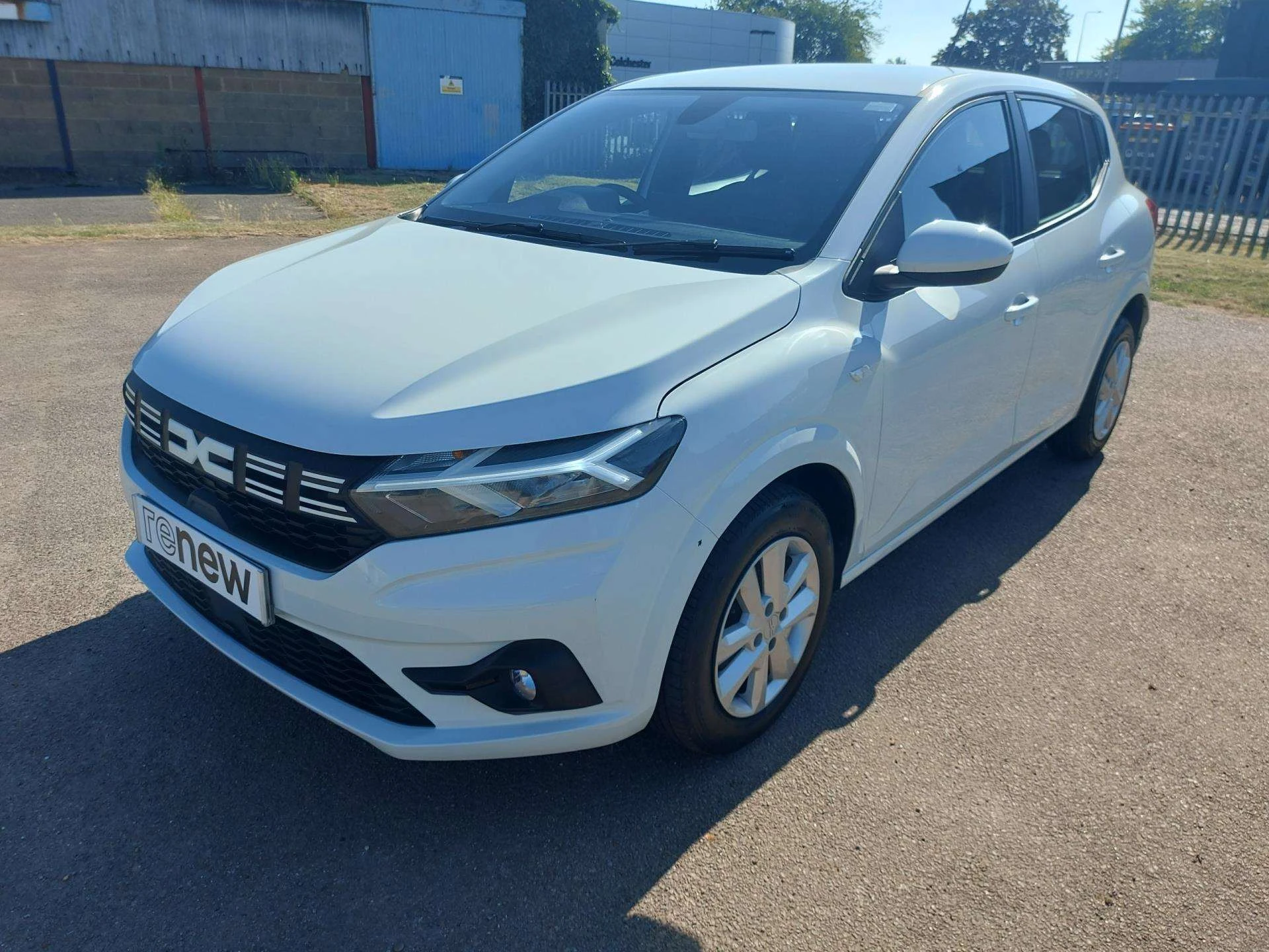 Vehicle image 3