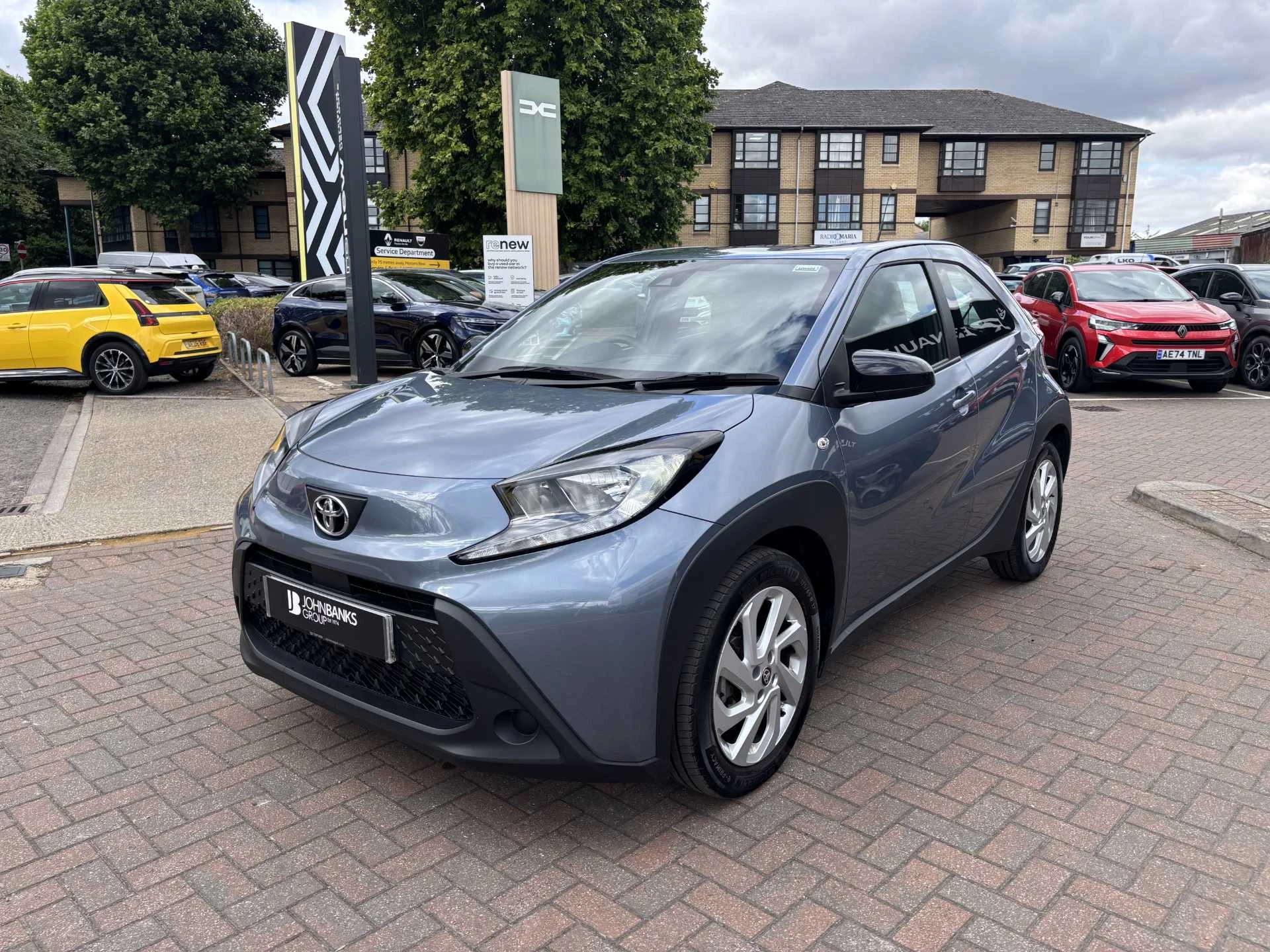 Vehicle image 7