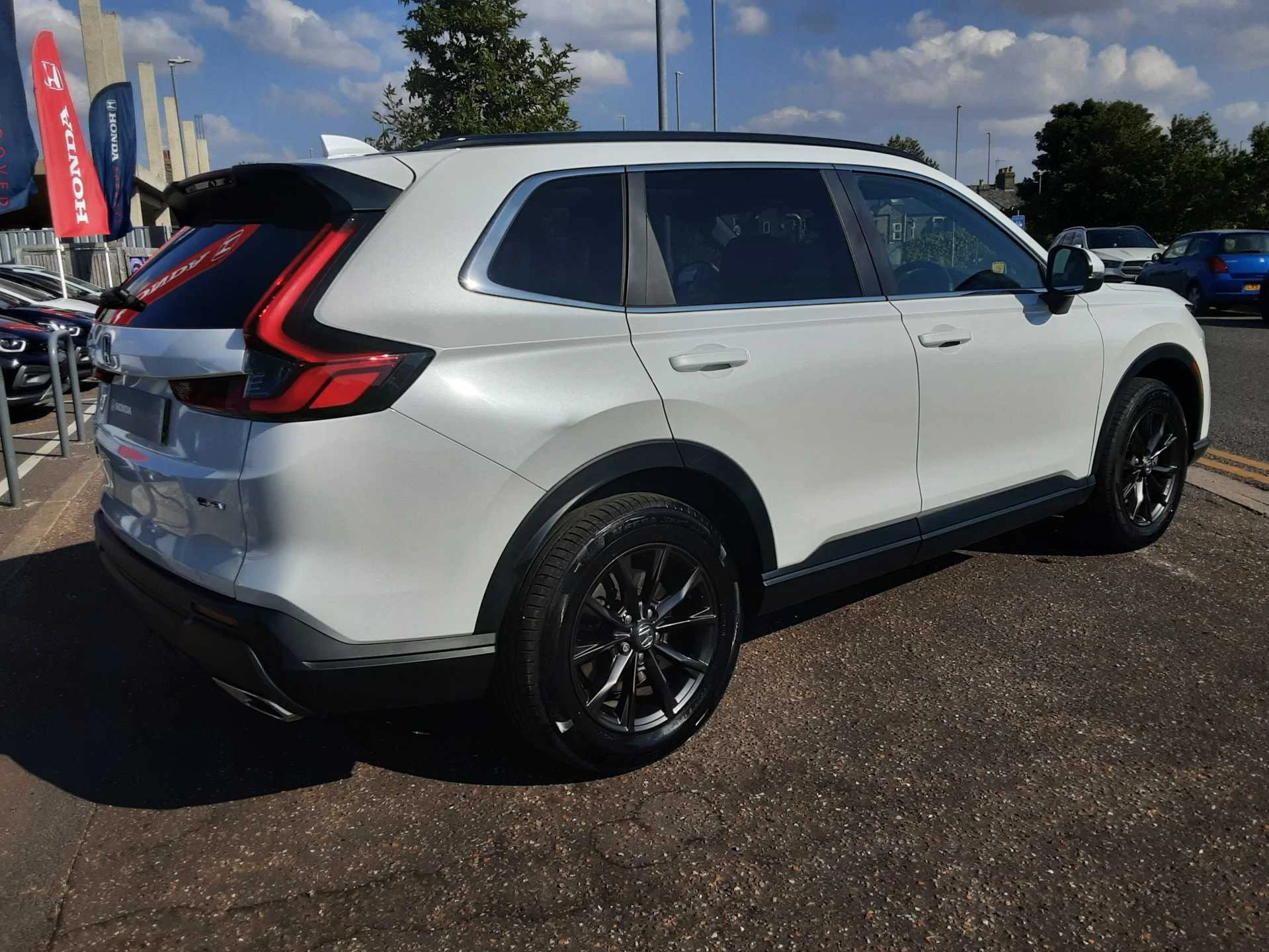 Vehicle image 4
