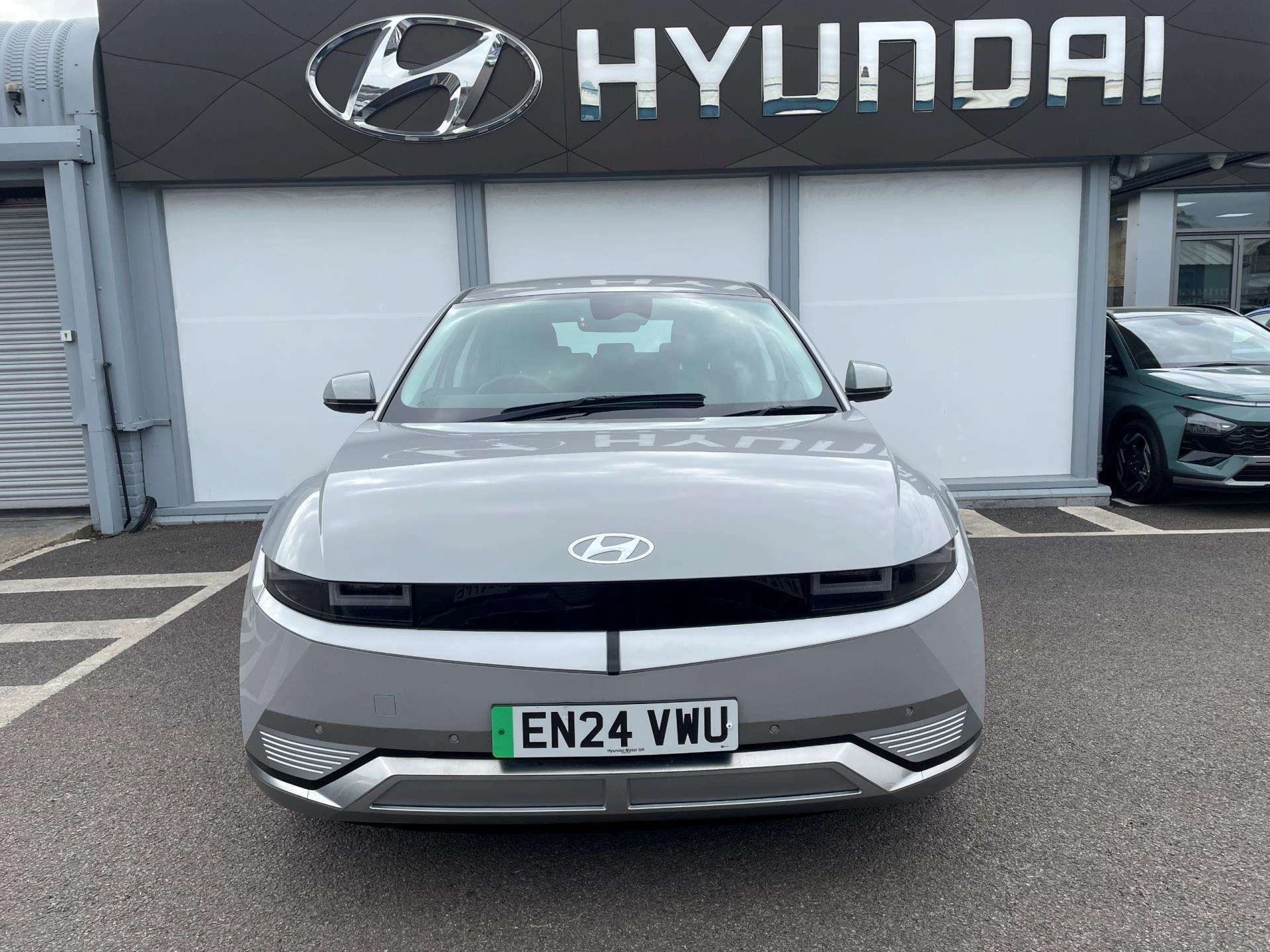 Vehicle image 4