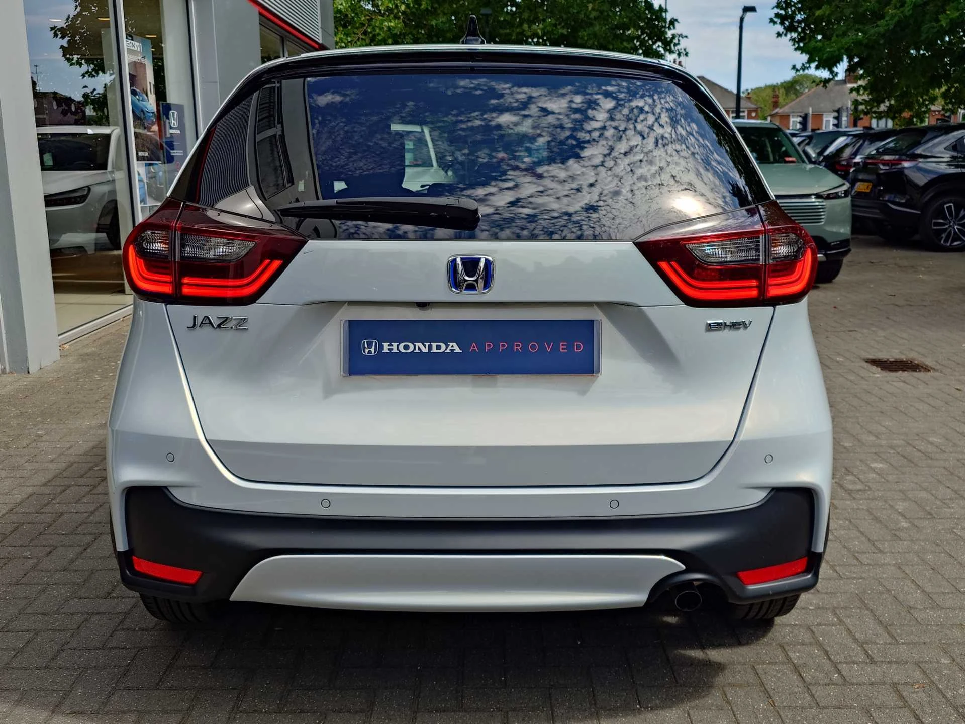 Vehicle image 7