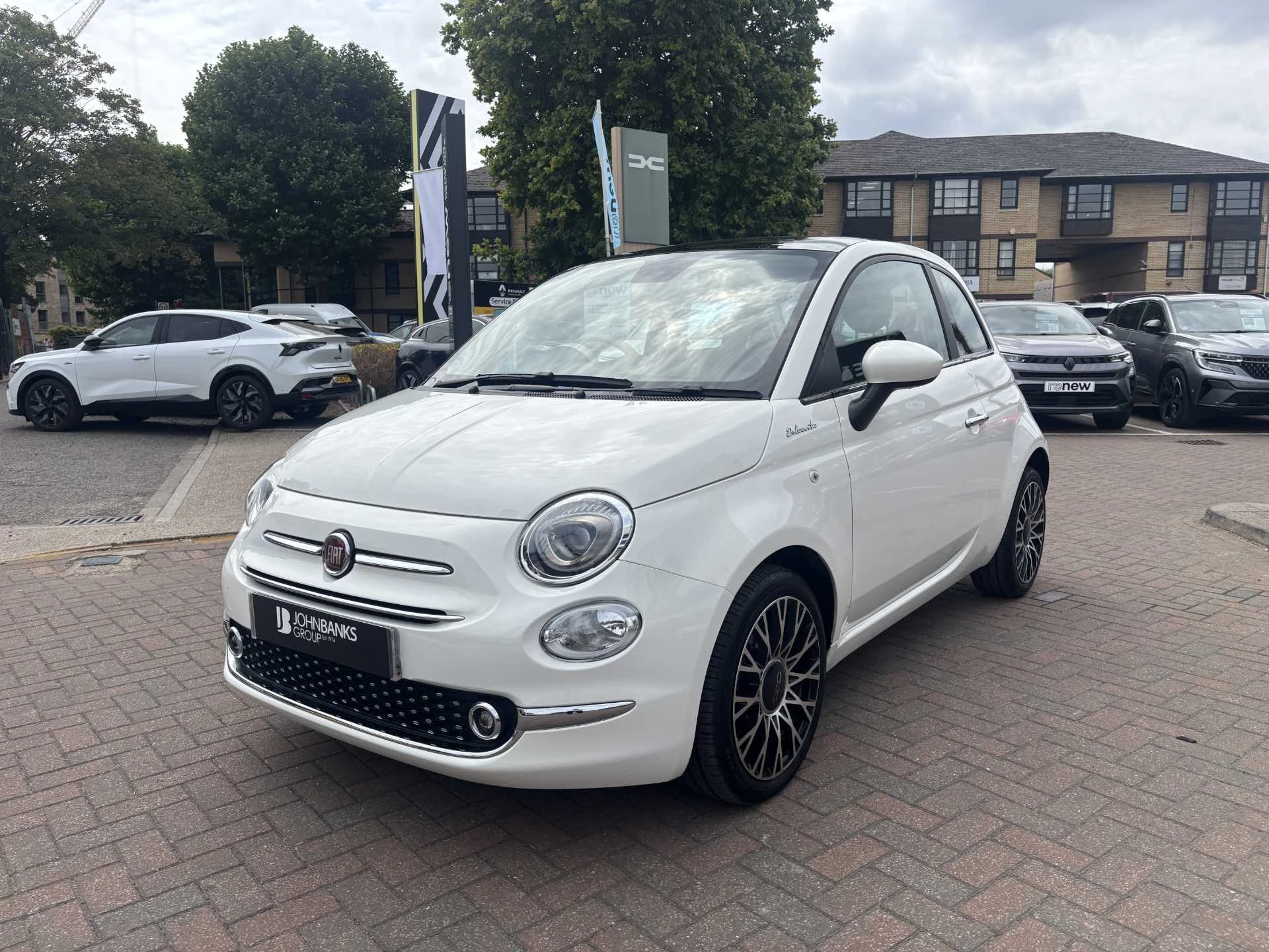 Vehicle image 7