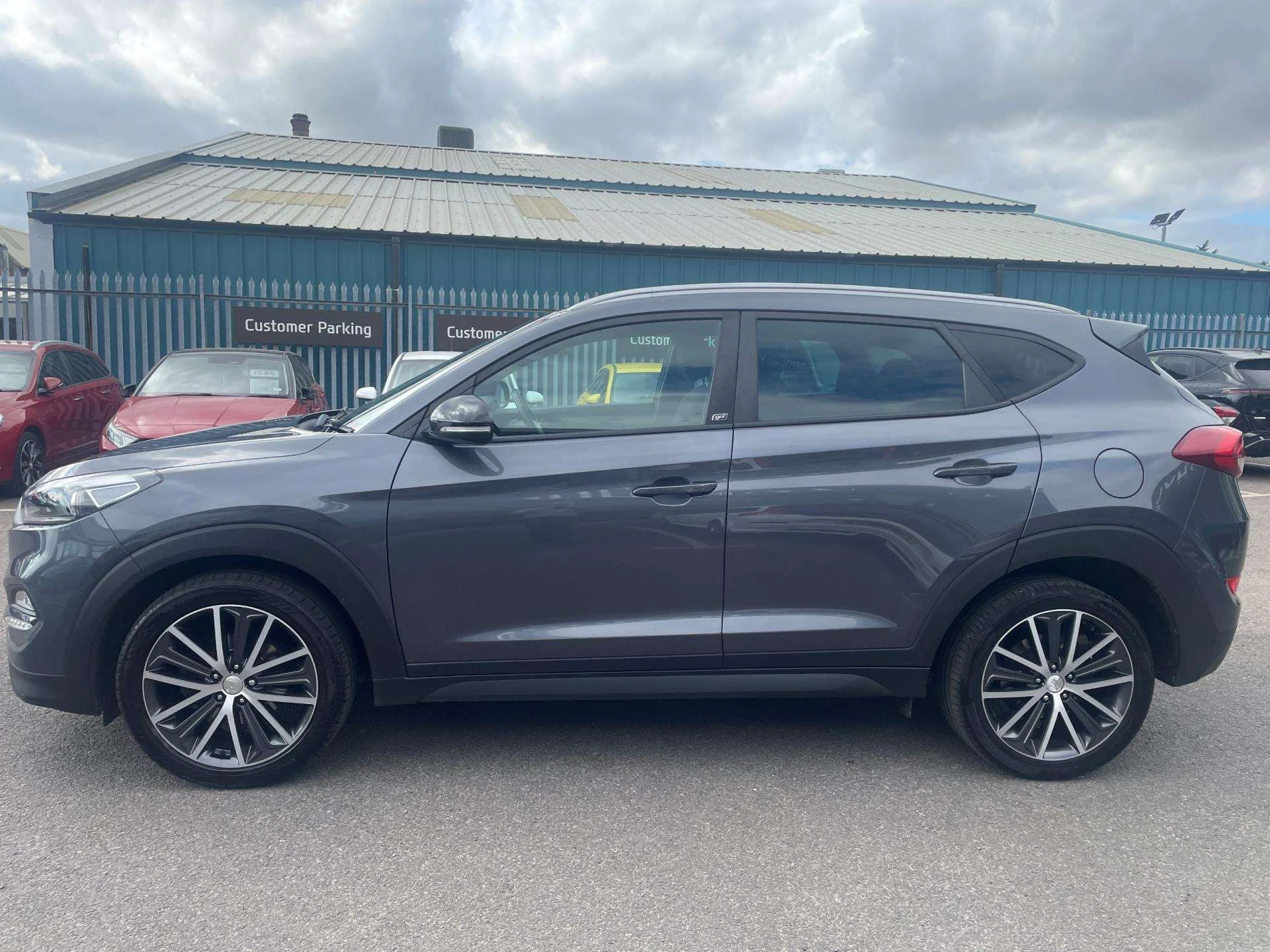 Vehicle image 5