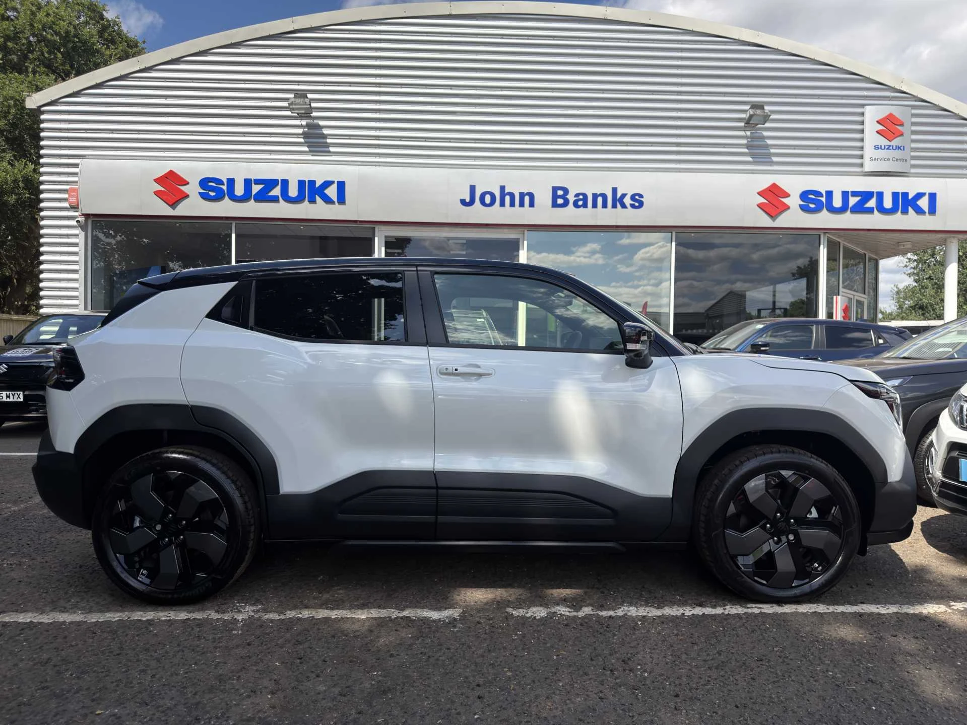 Vehicle image 5