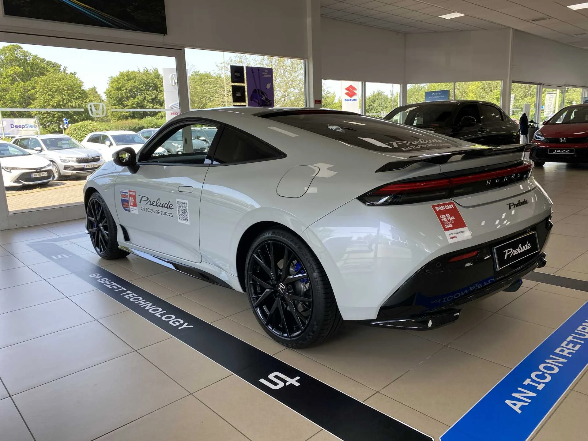 Vehicle image 7