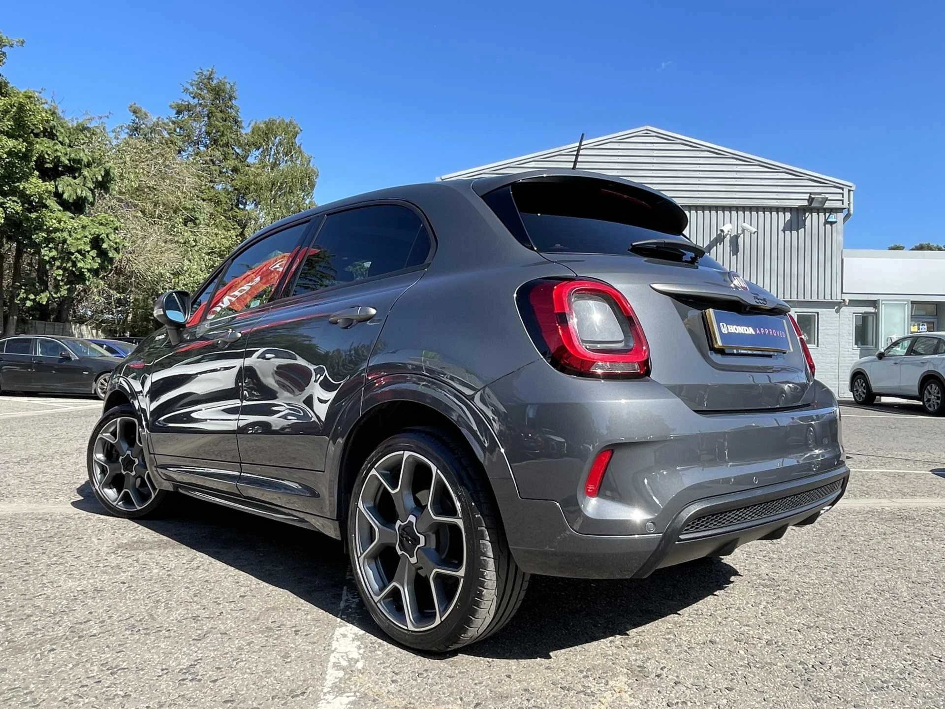 Vehicle image 3