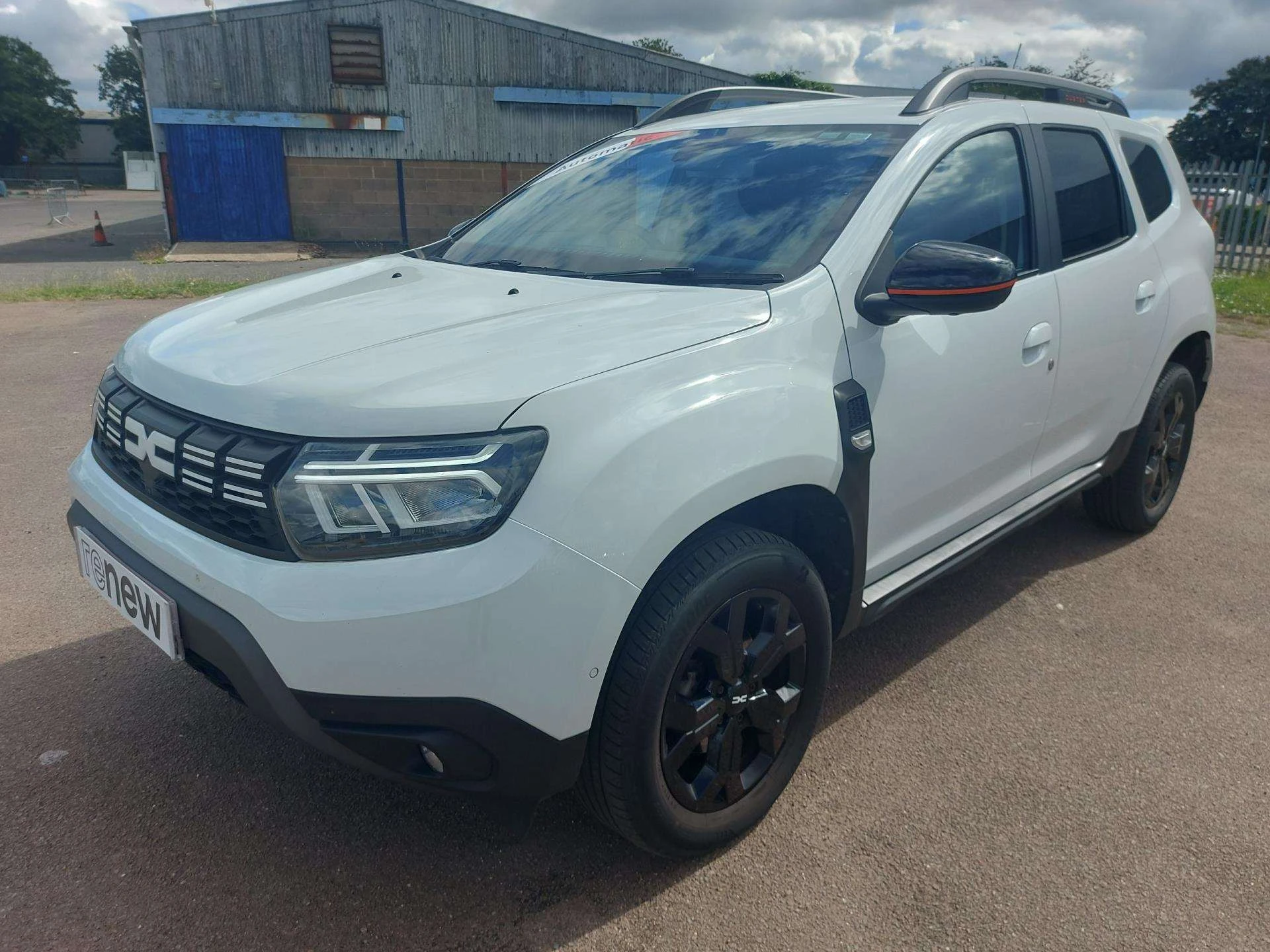 Vehicle image 3