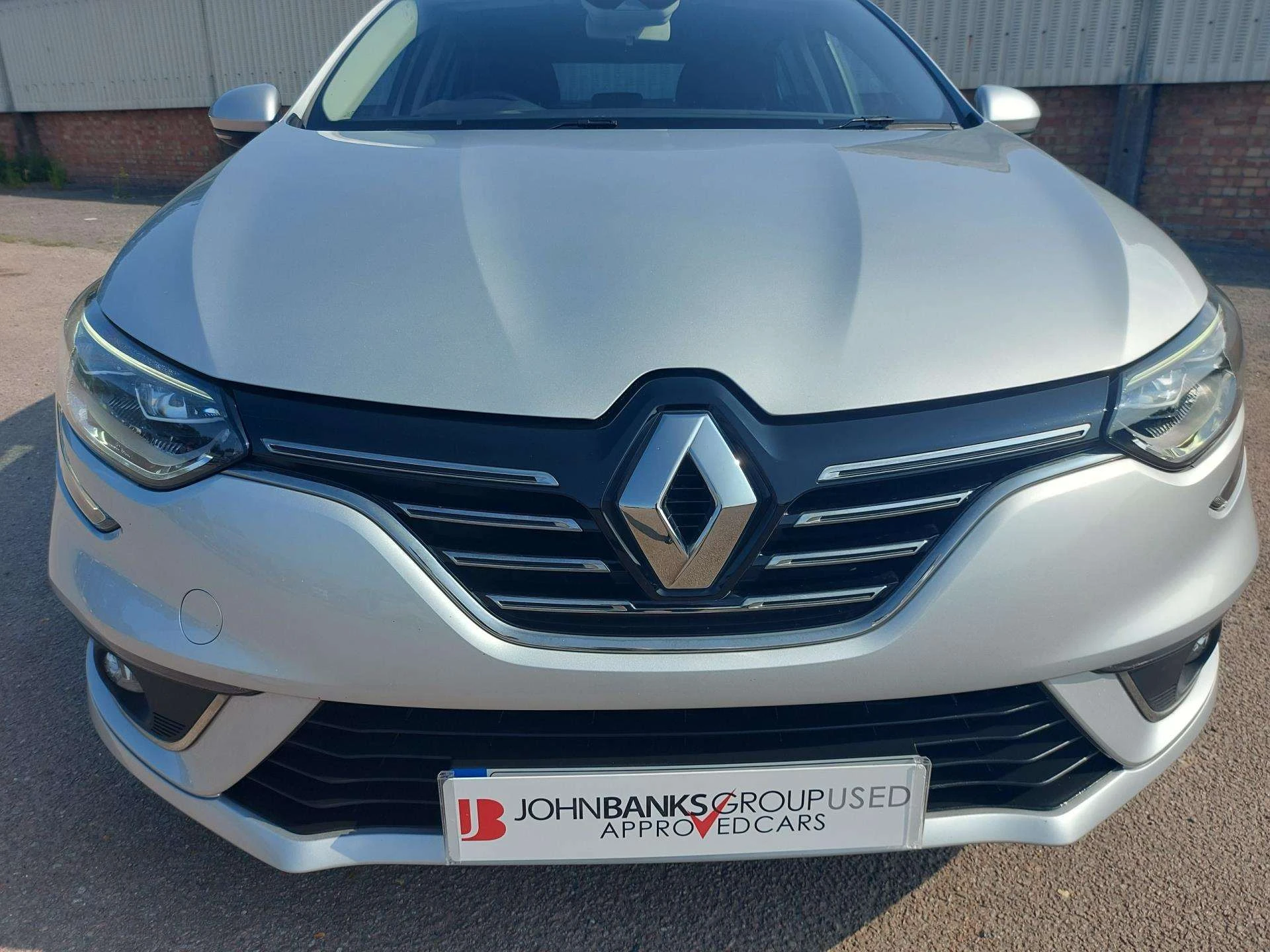 Vehicle image 6