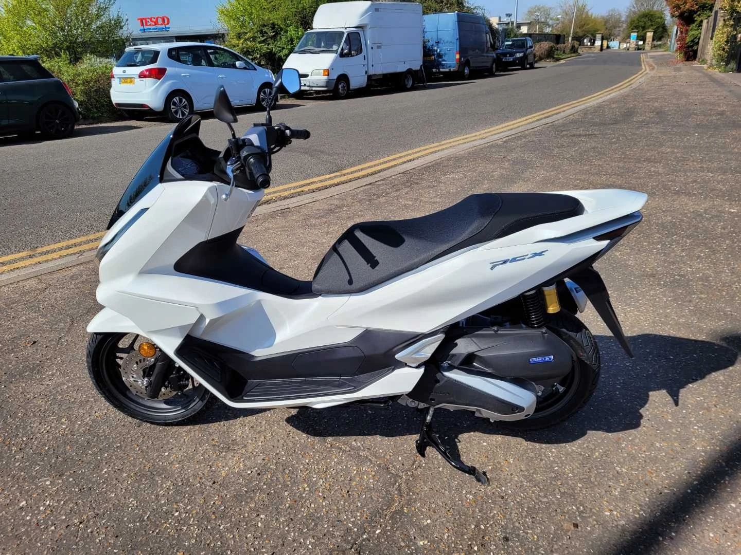 Vehicle image 6
