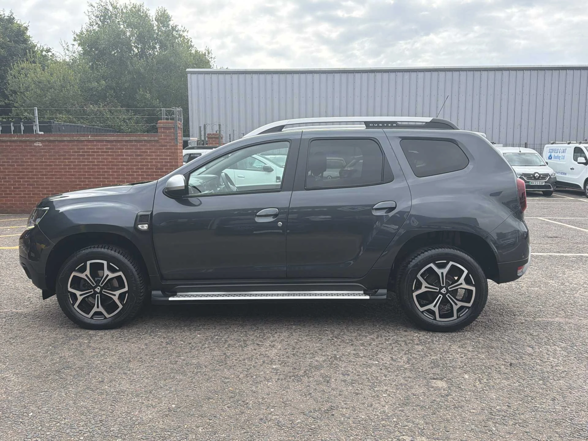 Vehicle image 7