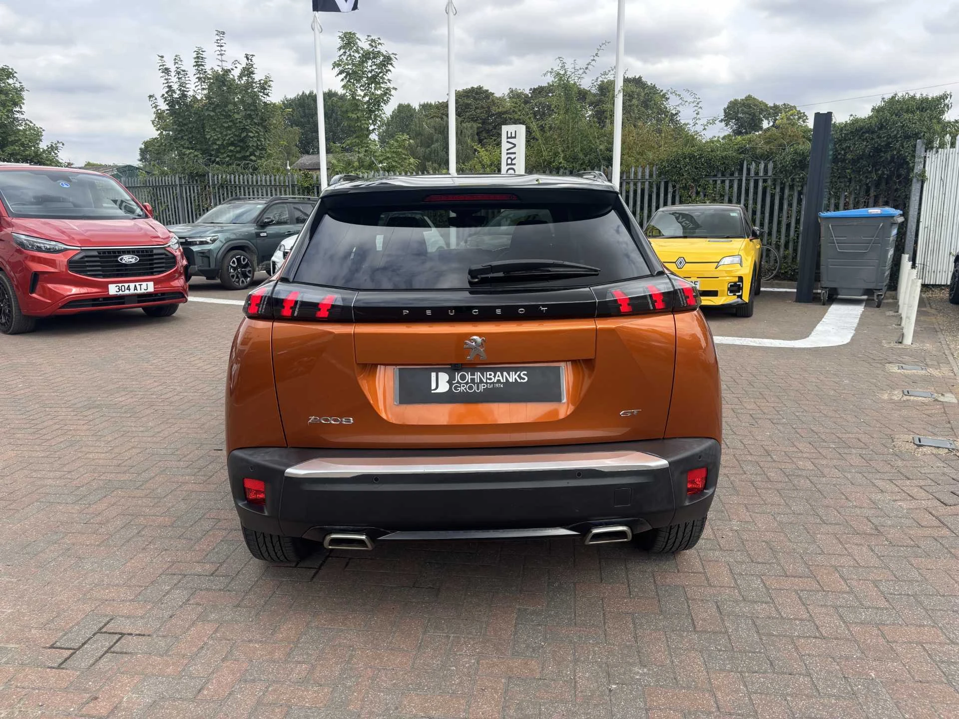 Vehicle image 3