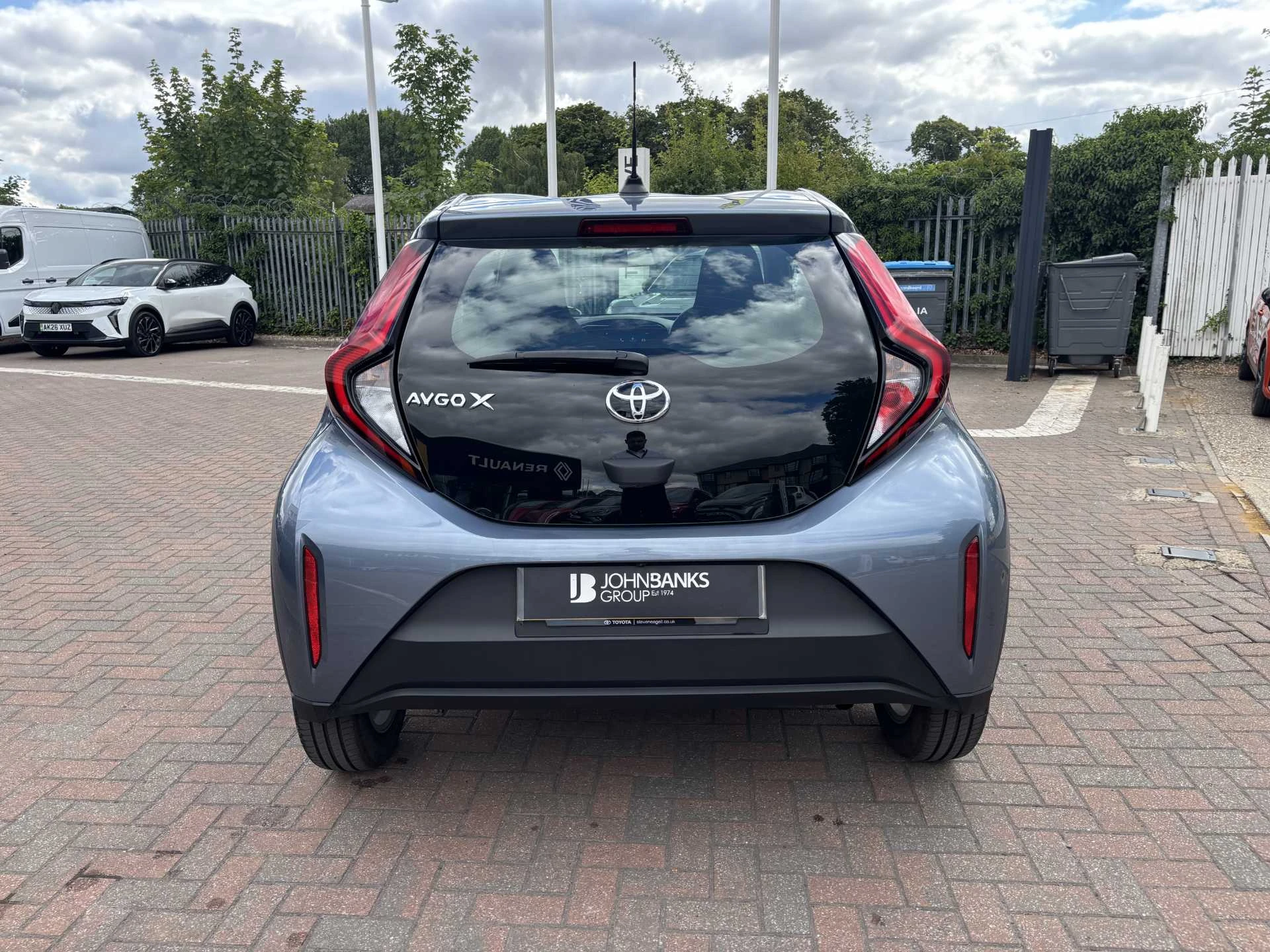 Vehicle image 3