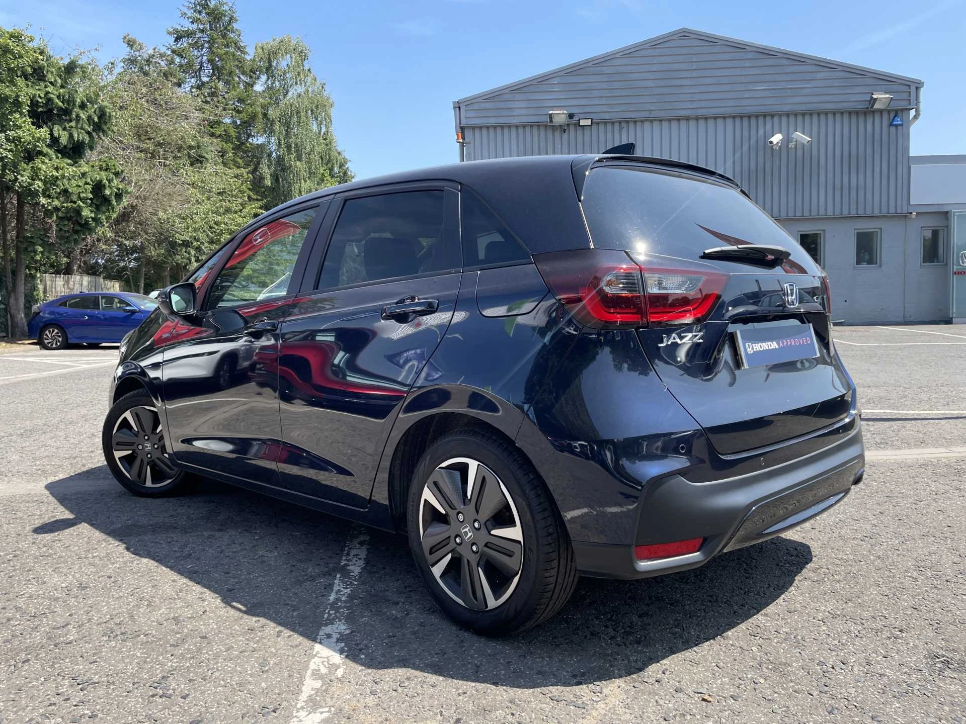 Vehicle image 3